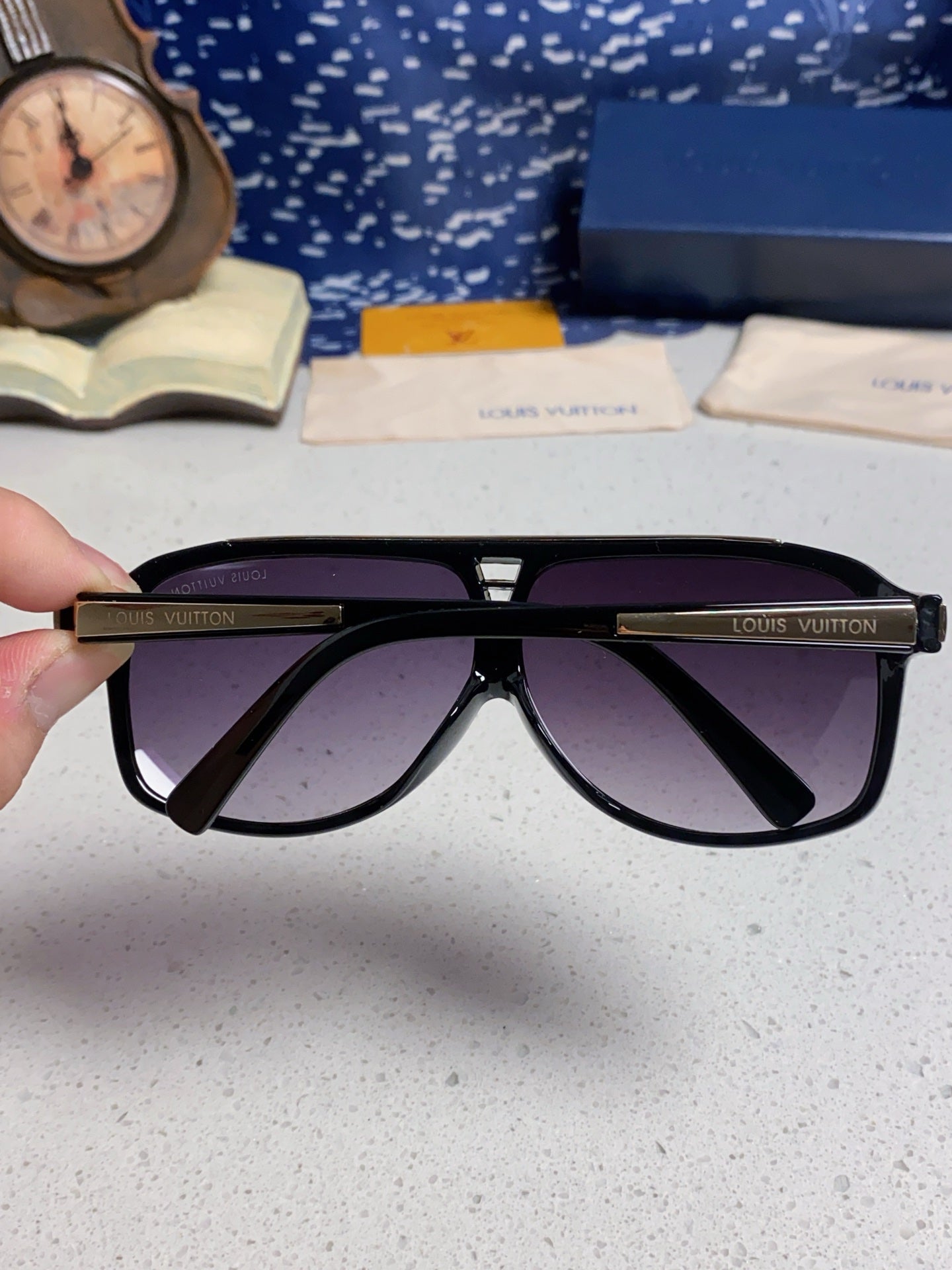 Louis Vuitton Polarized Square Silver Lens Sunglasses for Men & Women - 132161 - detail image 5