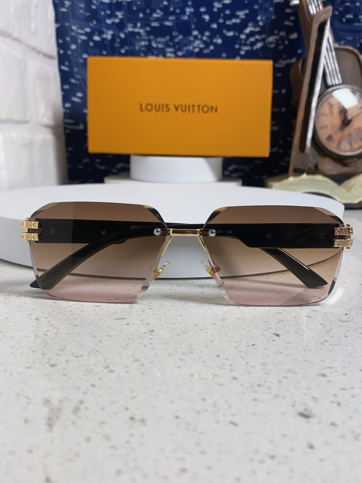 Louis Vuitton Lightweight Rimless Brown Lens Sunglasses for Men & Wom - 132171 - detail image 9
