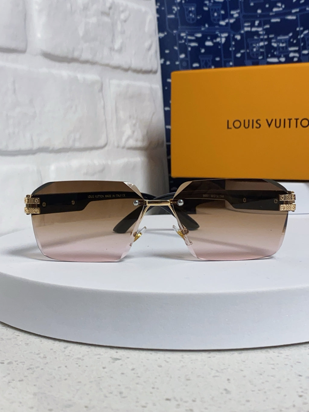 Louis Vuitton Lightweight Rimless Brown Lens Sunglasses for Men & Wom - 132171 - detail image 2