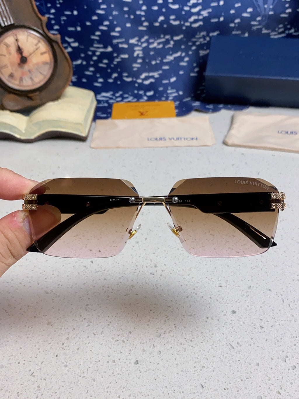 Louis Vuitton Lightweight Rimless Brown Lens Sunglasses for Men & Wom - 132171 - detail image 4