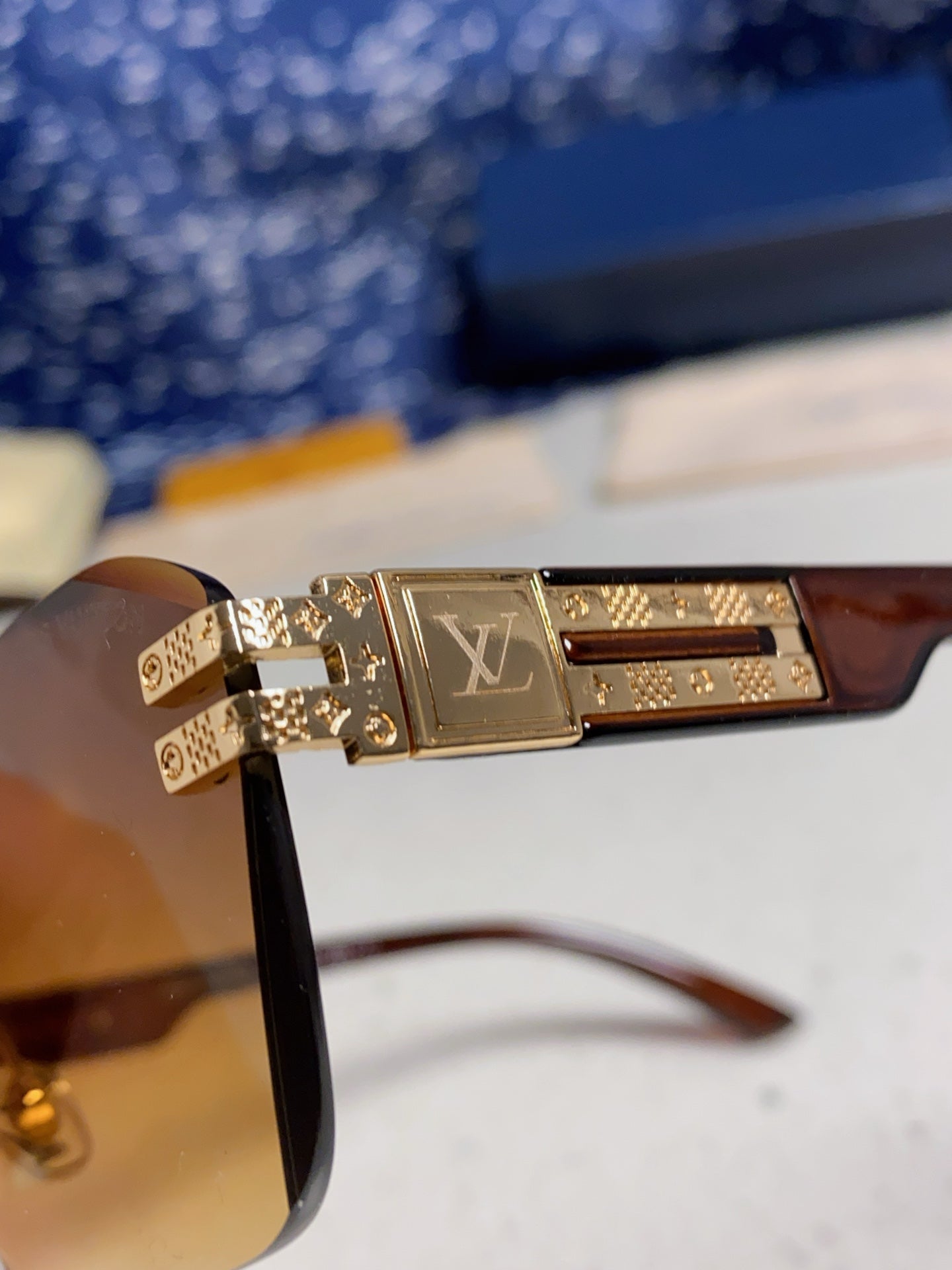 Louis Vuitton Lightweight Rimless Brown Lens Sunglasses for Men & Wom - 132174 - detail image 7