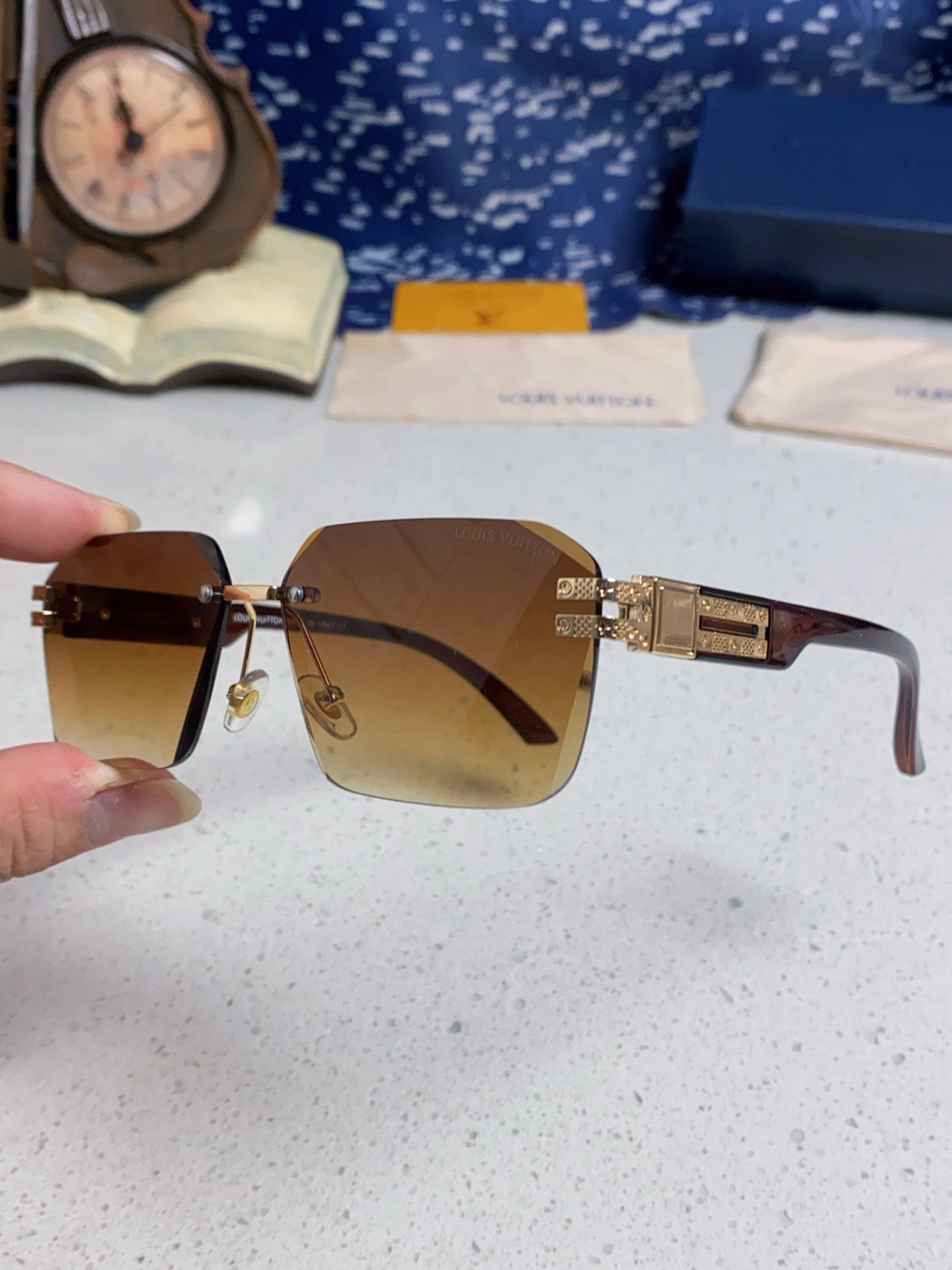 Louis Vuitton Lightweight Rimless Brown Lens Sunglasses for Men & Wom - 132174 - detail image 6