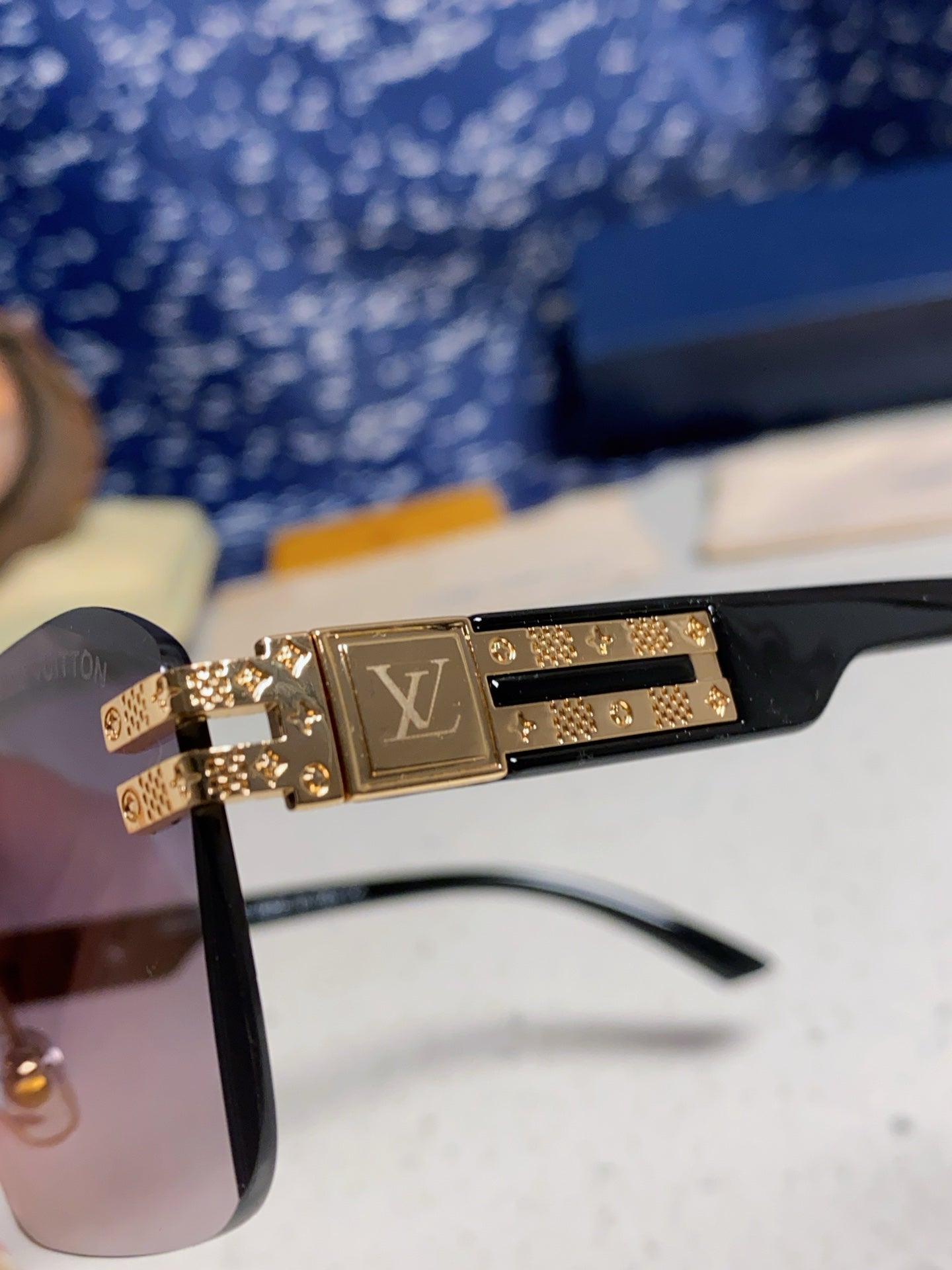 Louis Vuitton Lightweight Rimless Silver Lens Sunglasses for Men & Women - detail image 7