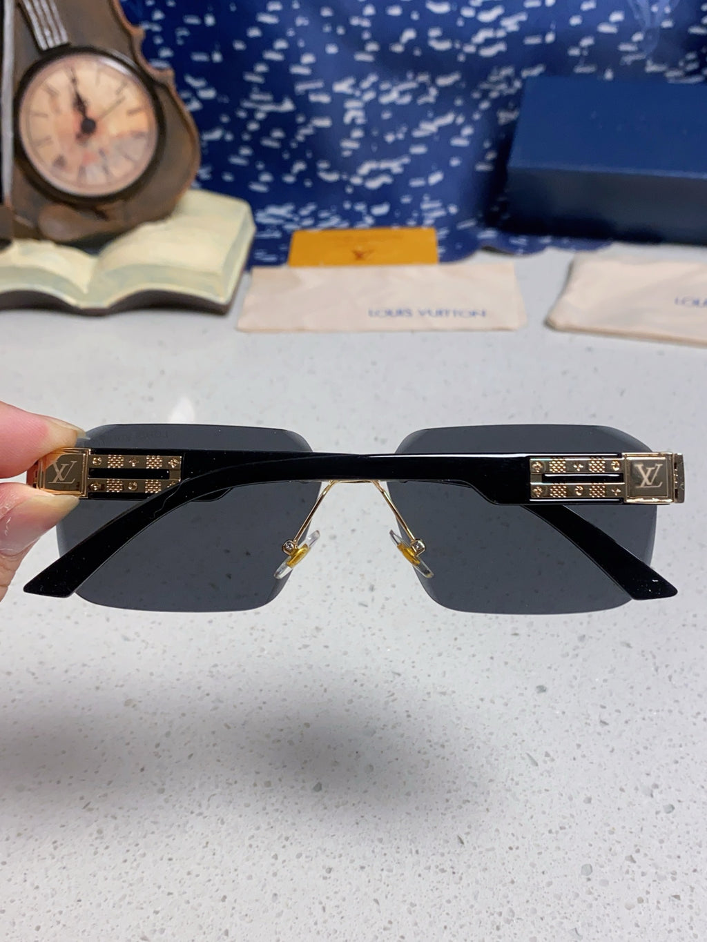 Louis Vuitton Lightweight Rimless Black Lens Sunglasses for Men & Wom - 132176 - detail image 5