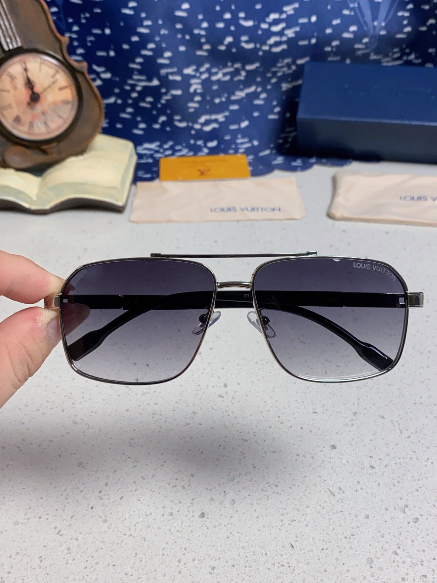 Louis Vuitton Fashion Silver Lens Sunglasses for Men - 132165 - detail image 4