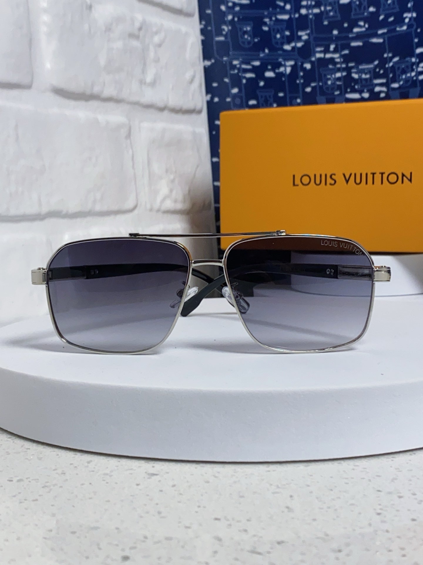 Louis Vuitton Fashion Silver Lens Sunglasses for Men - 132165 - detail image 2