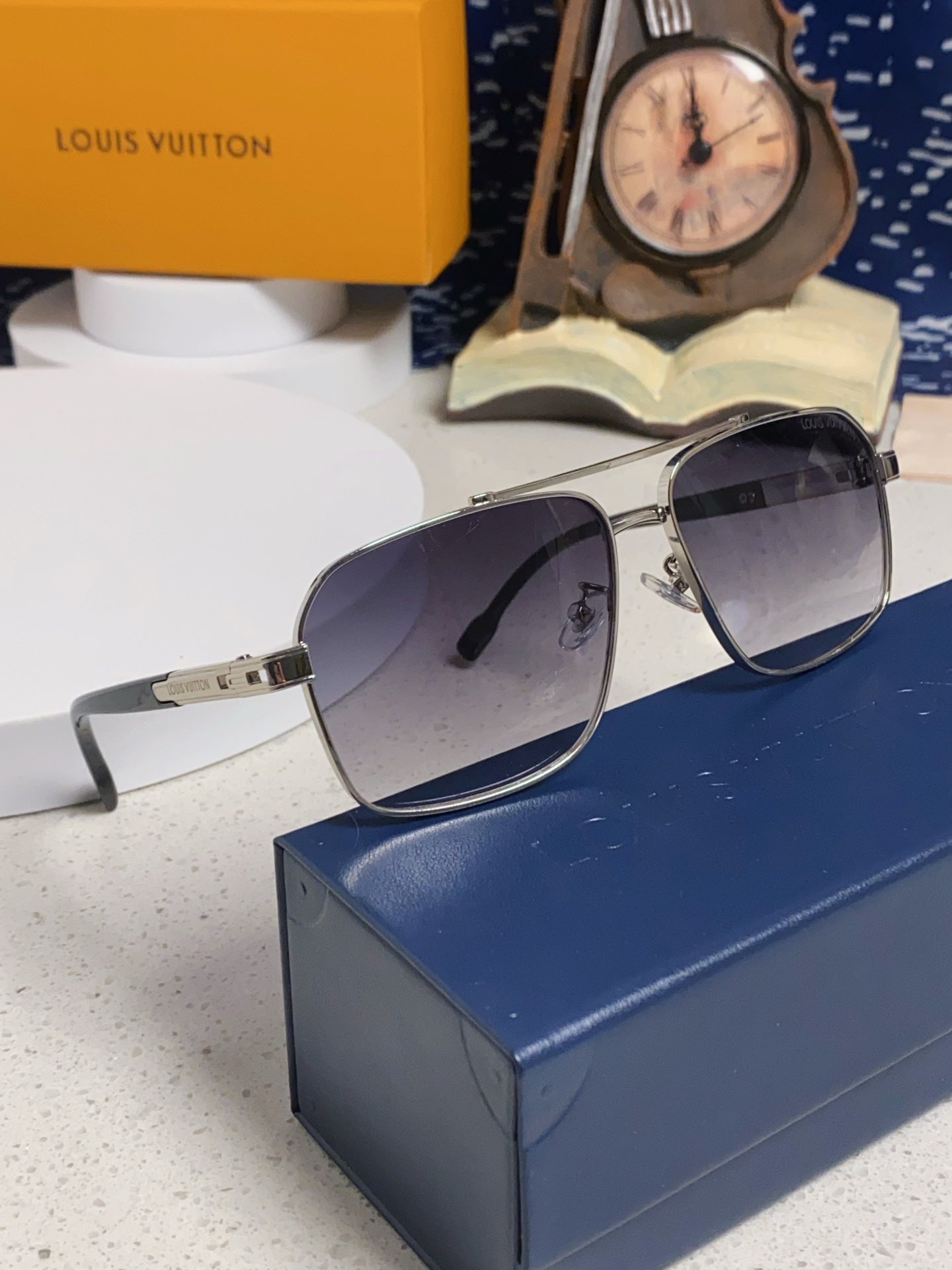 Louis Vuitton Fashion Silver Lens Sunglasses for Men - 132165 - detail image 10
