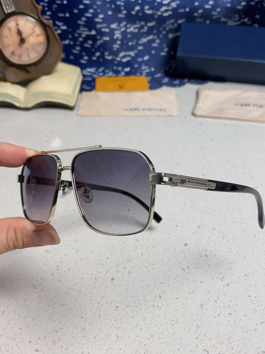 Louis Vuitton Fashion Silver Lens Sunglasses for Men - 132165 - detail image 6