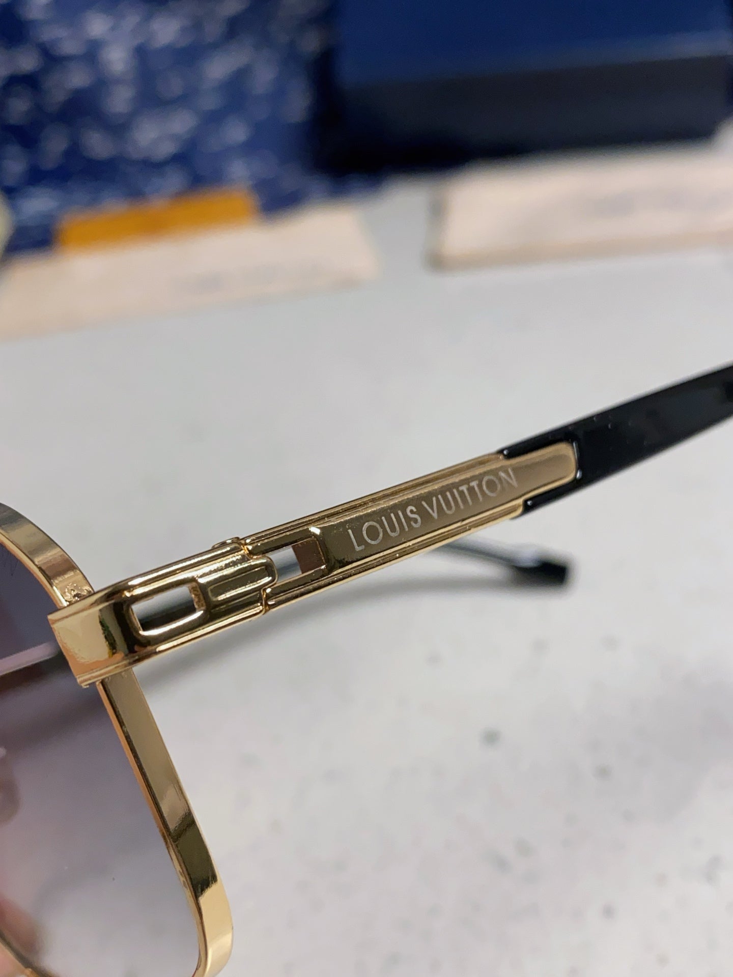 Louis Vuitton Fashion Silver Lens Sunglasses for Men - 132166 - detail image 7