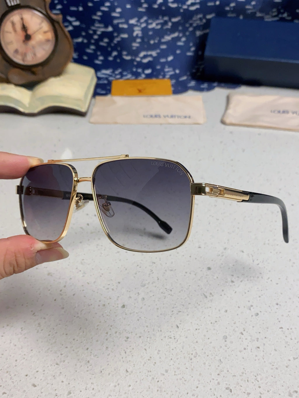 Louis Vuitton Fashion Silver Lens Sunglasses for Men - 132166 - detail image 6