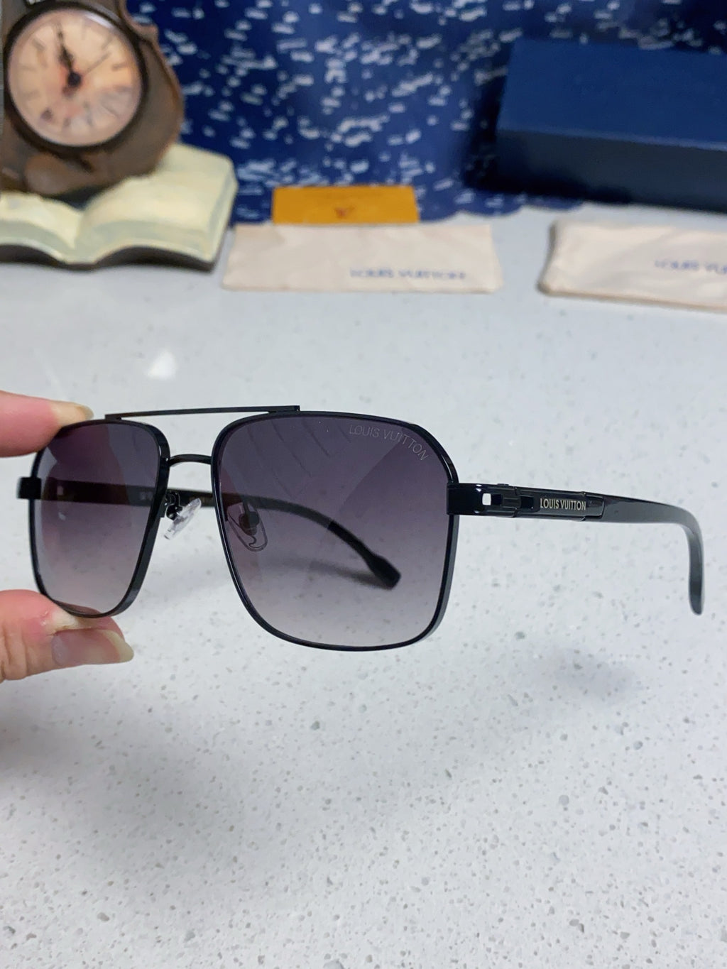 Louis Vuitton Fashion Silver Lens Sunglasses for Men - 132169 - detail image 6