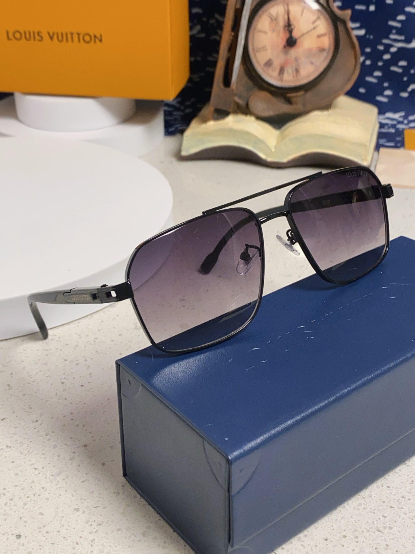 Louis Vuitton Fashion Silver Lens Sunglasses for Men - 132169 - detail image 10