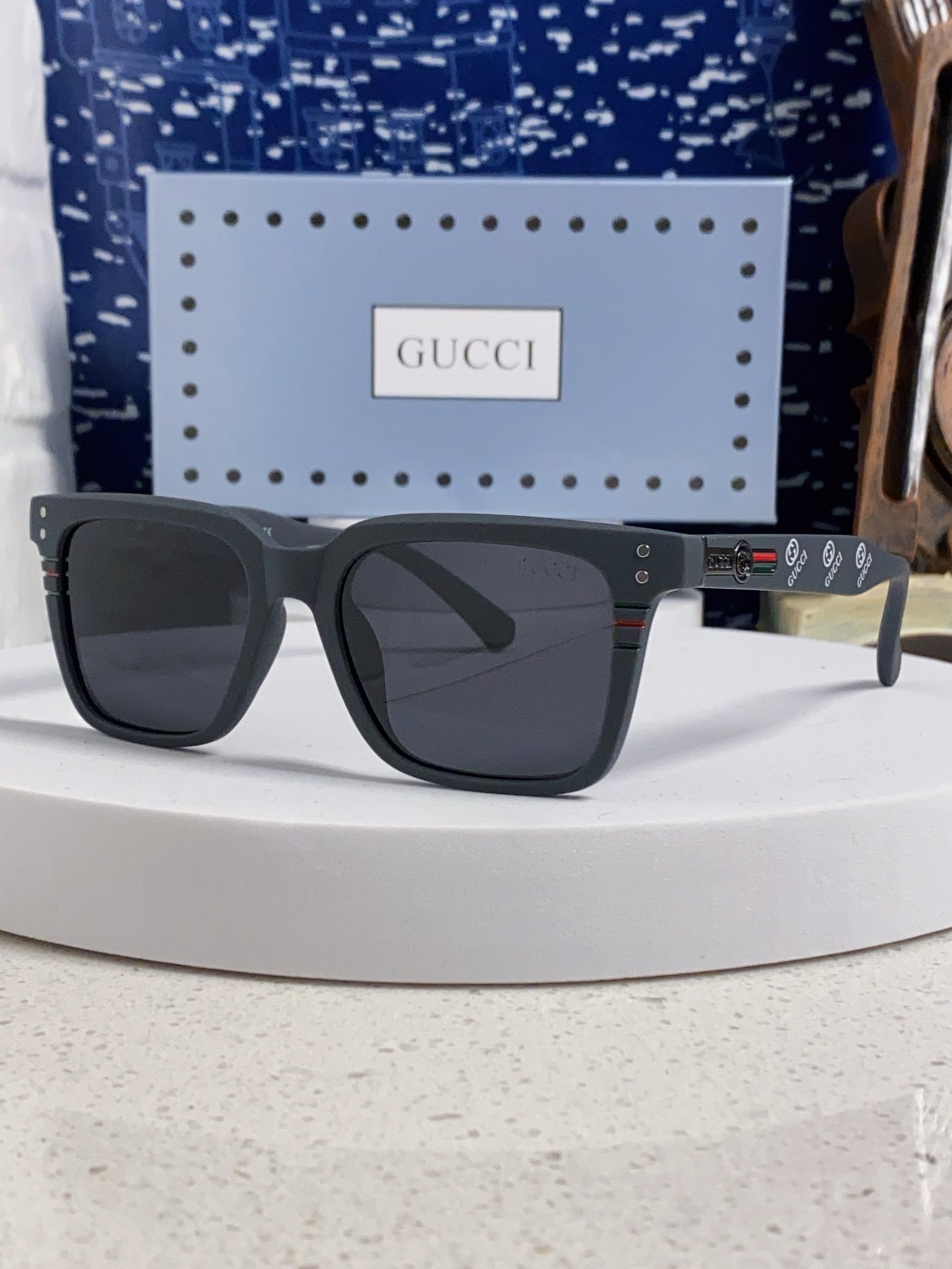 Gucci Polarized Fashion Black Lens Sunglasses for Men & Women - 132231