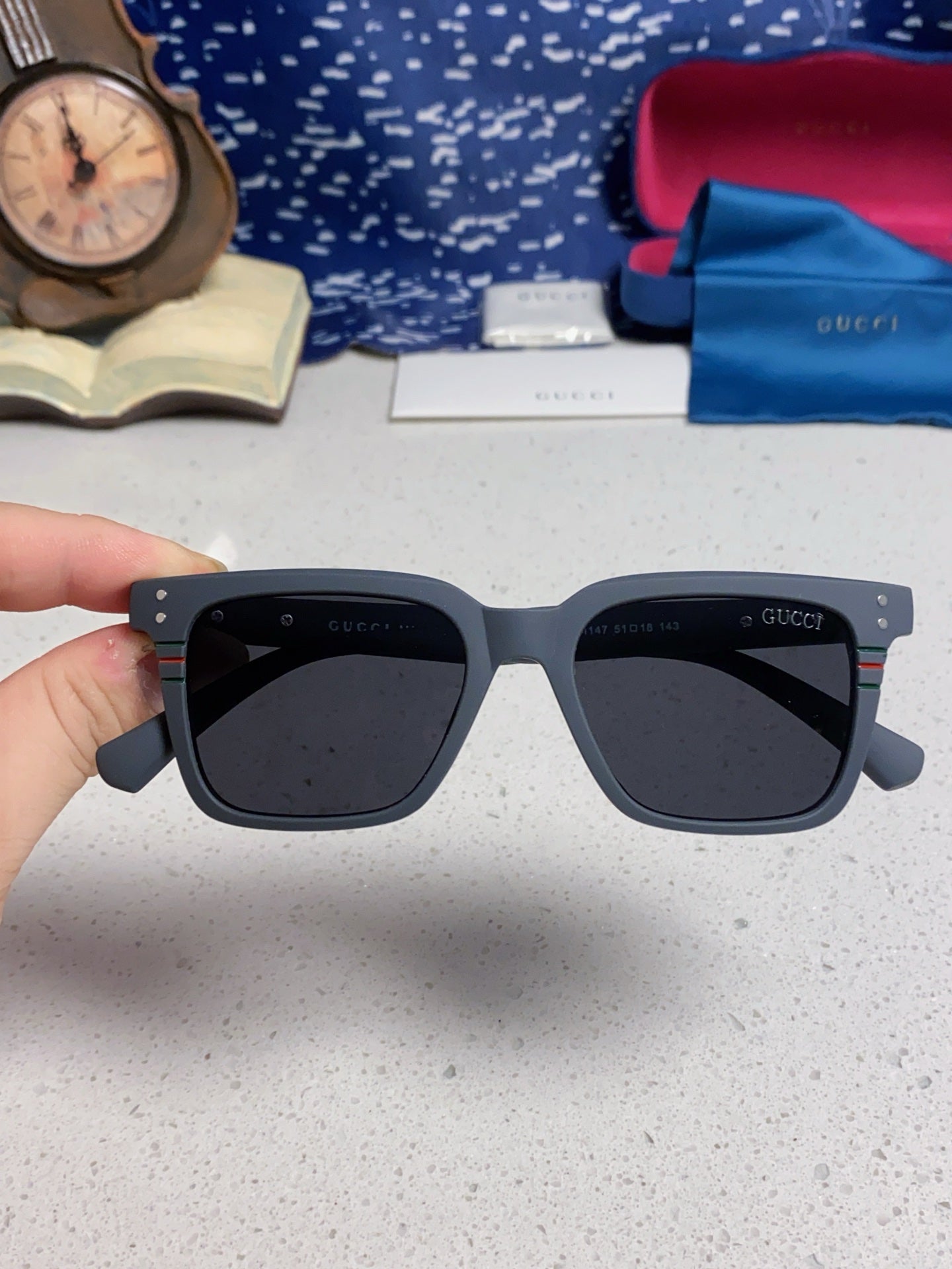 Gucci Polarized Fashion Black Lens Sunglasses for Men & Women - 132231 - detail image 4