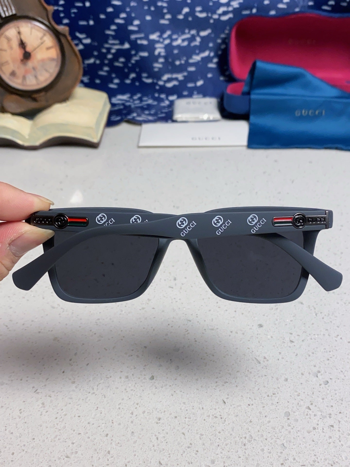 Gucci Polarized Fashion Black Lens Sunglasses for Men & Women - 132231 - detail image 5