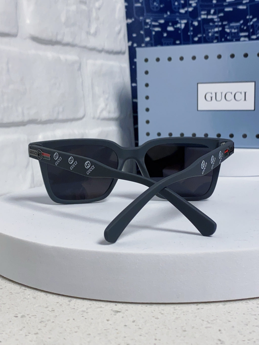 Gucci Polarized Fashion Black Lens Sunglasses for Men & Women - 132231 - detail image 3