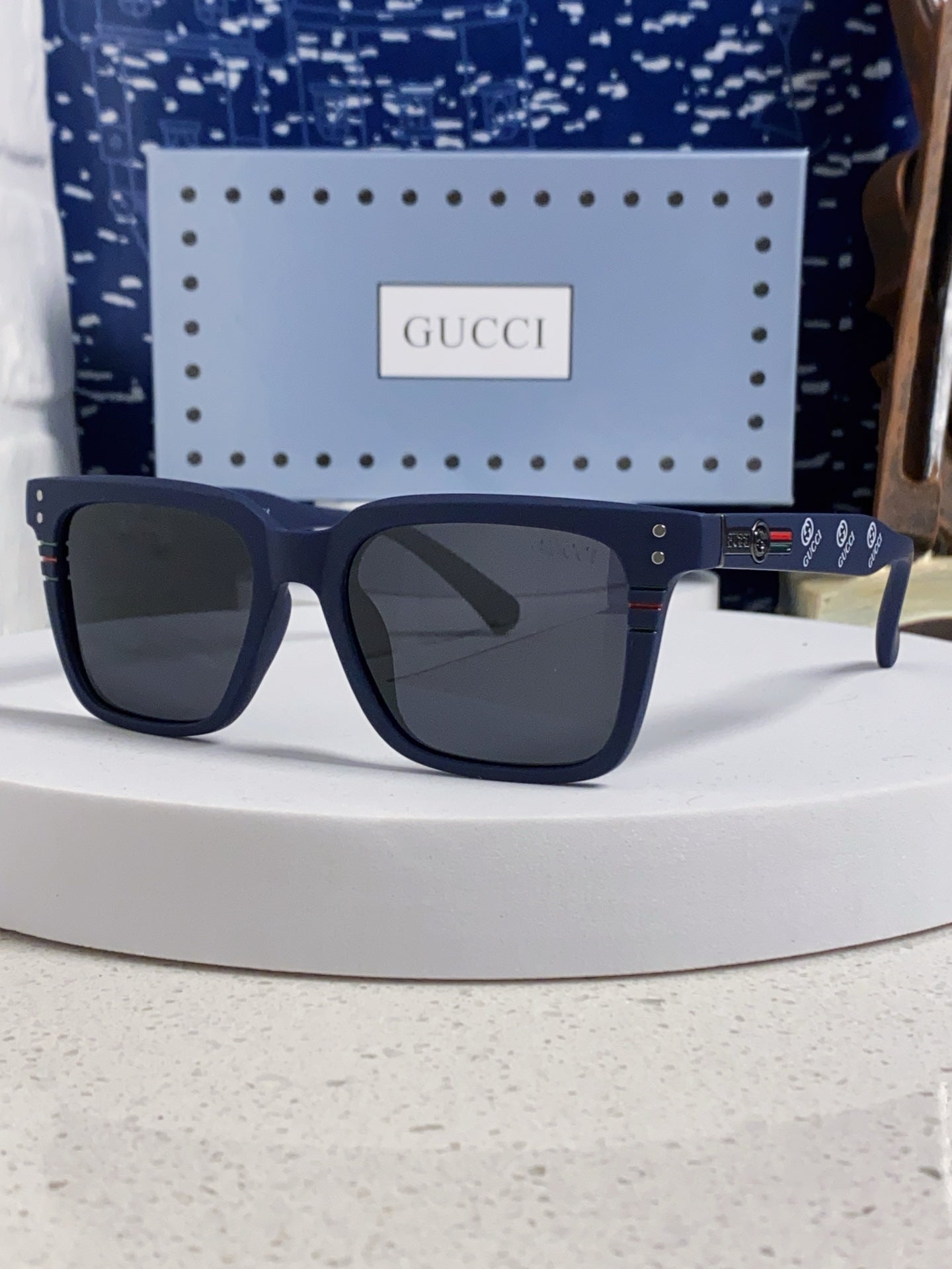 Gucci Polarized Fashion Black Lens Sunglasses for Men & Women - 132232