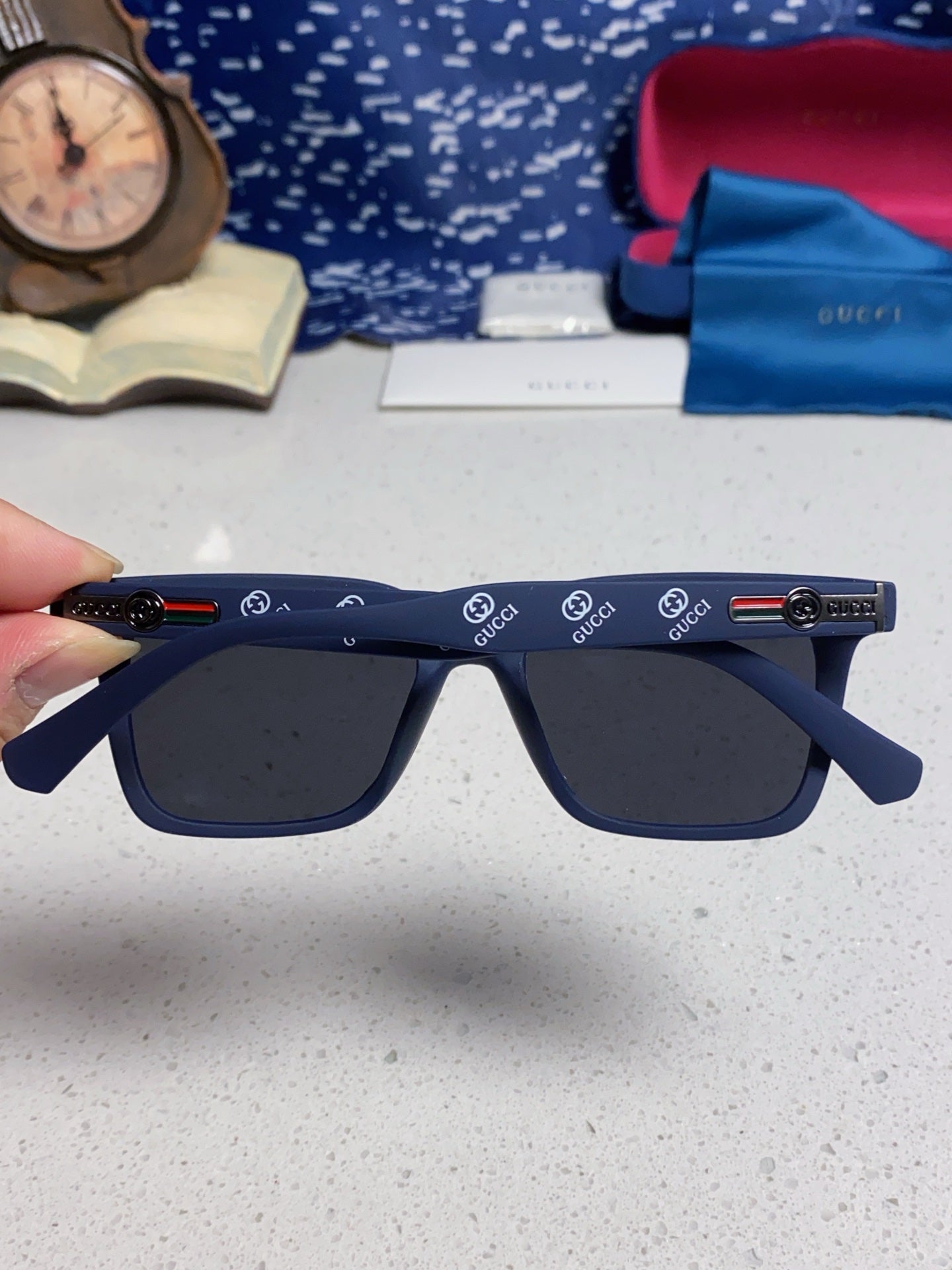 Gucci Polarized Fashion Black Lens Sunglasses for Men & Women - 132232 - detail image 5