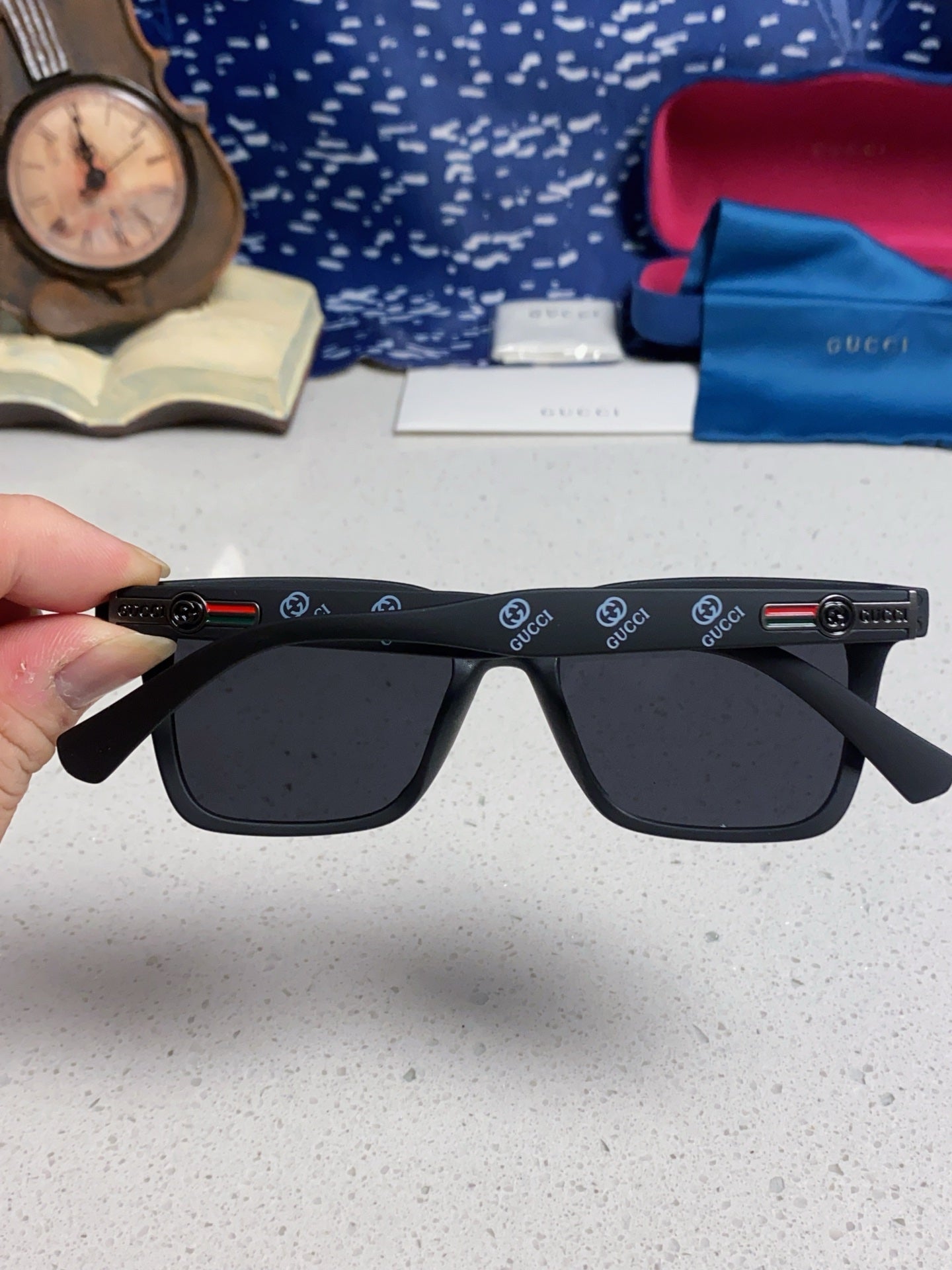 Gucci Polarized Fashion Black Lens Sunglasses for Men & Women - 132234 - detail image 5
