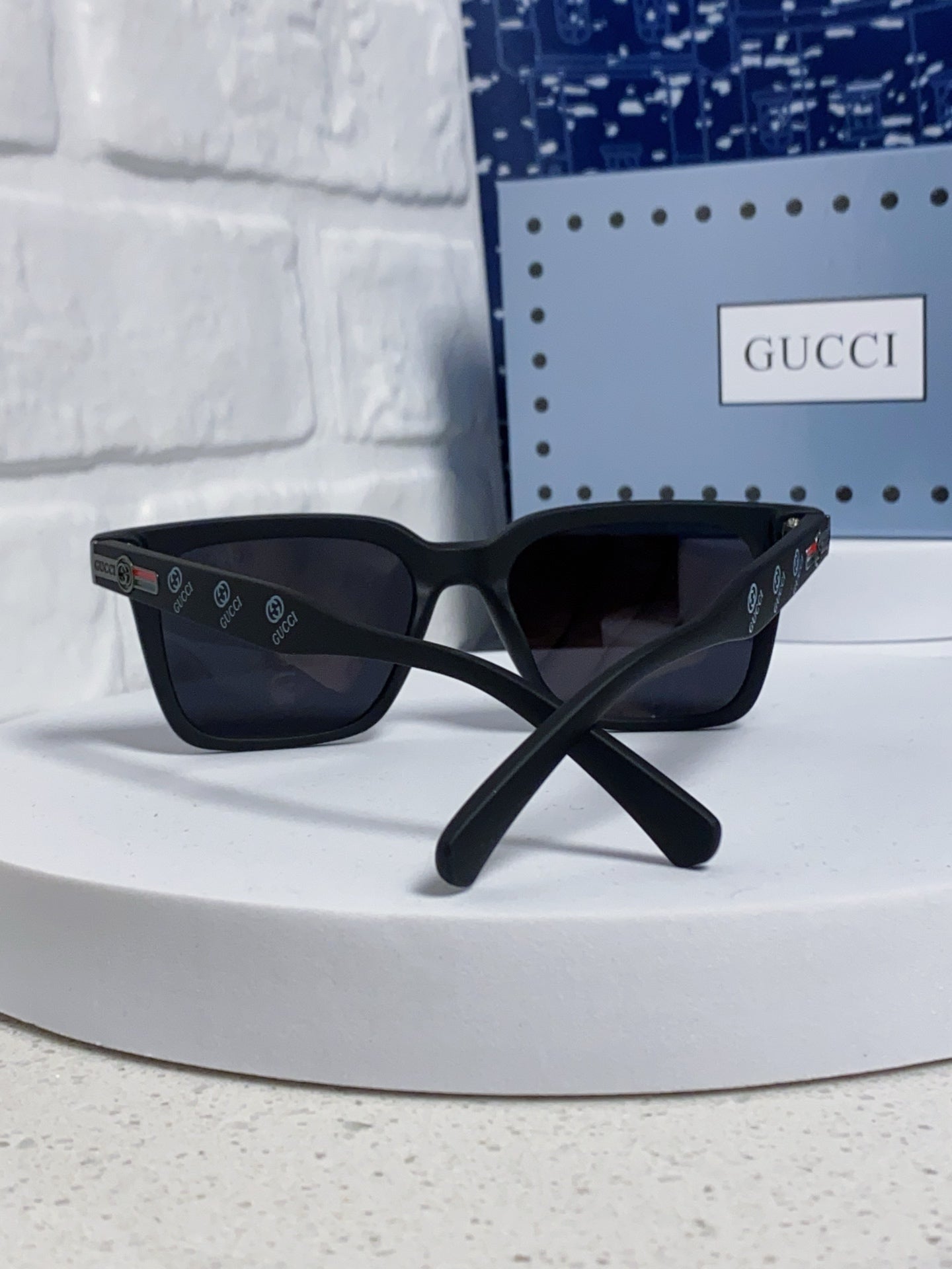 Gucci Polarized Fashion Black Lens Sunglasses for Men & Women - 132234 - detail image 3