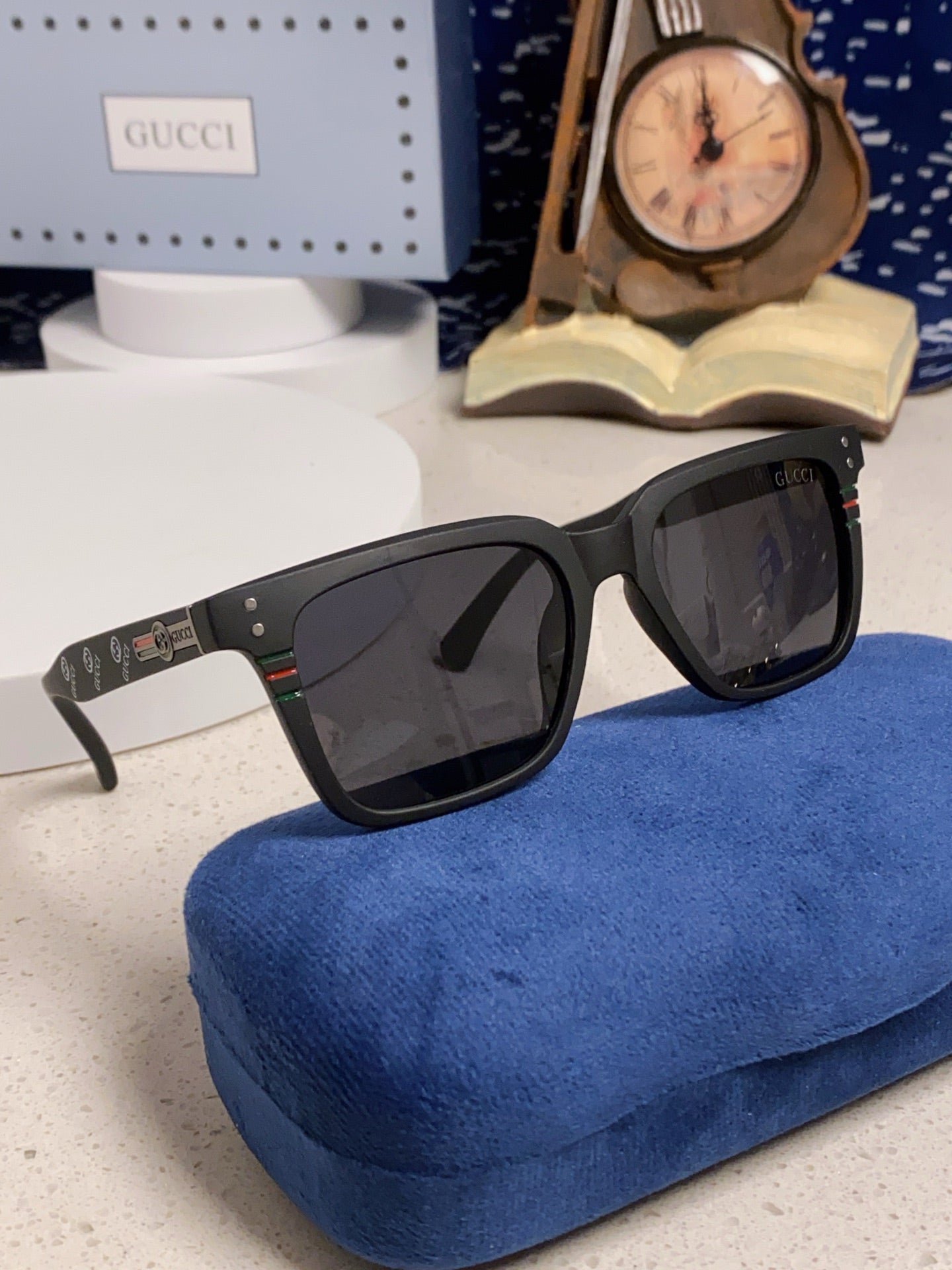 Gucci Polarized Fashion Black Lens Sunglasses for Men & Women - 132234 - detail image 10