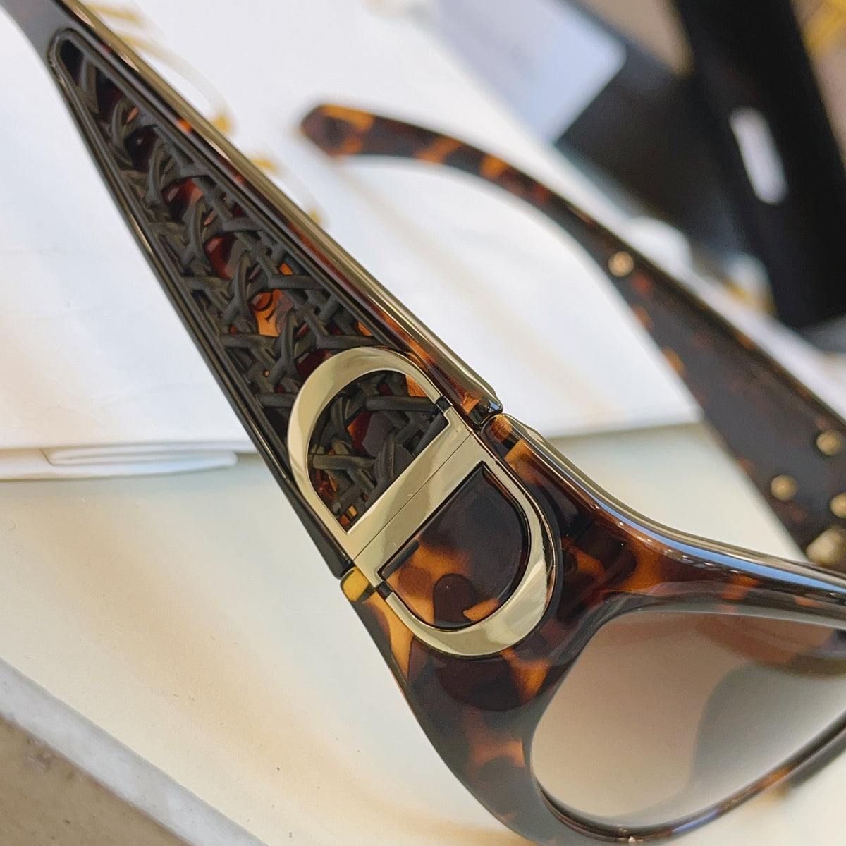 Dior VERYDIOR Fashion Gold Lens Sunglasses for Men & Women - detail image 7