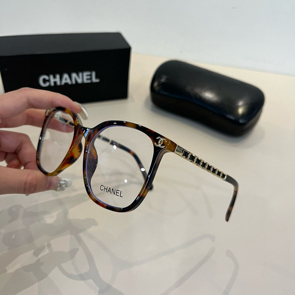 Chanel Oversized Silver Lens Sunglasses for Men & Women - 448955 - detail image 4