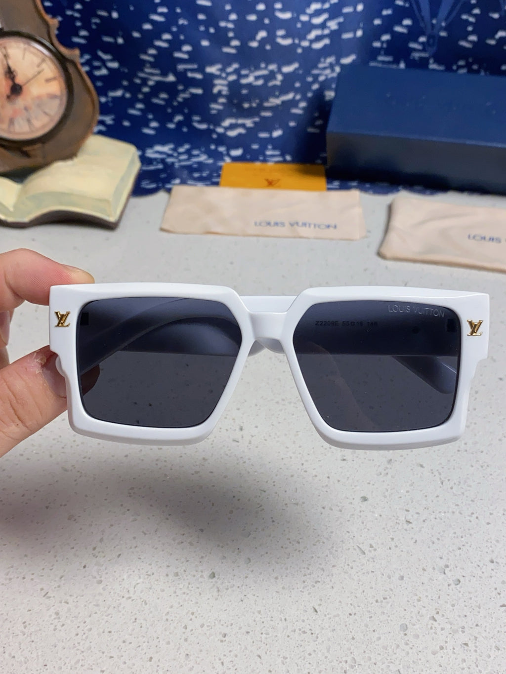 Louis Vuitton Square Silver Lens Sunglasses for Men & Women - 398162 - detail image 4