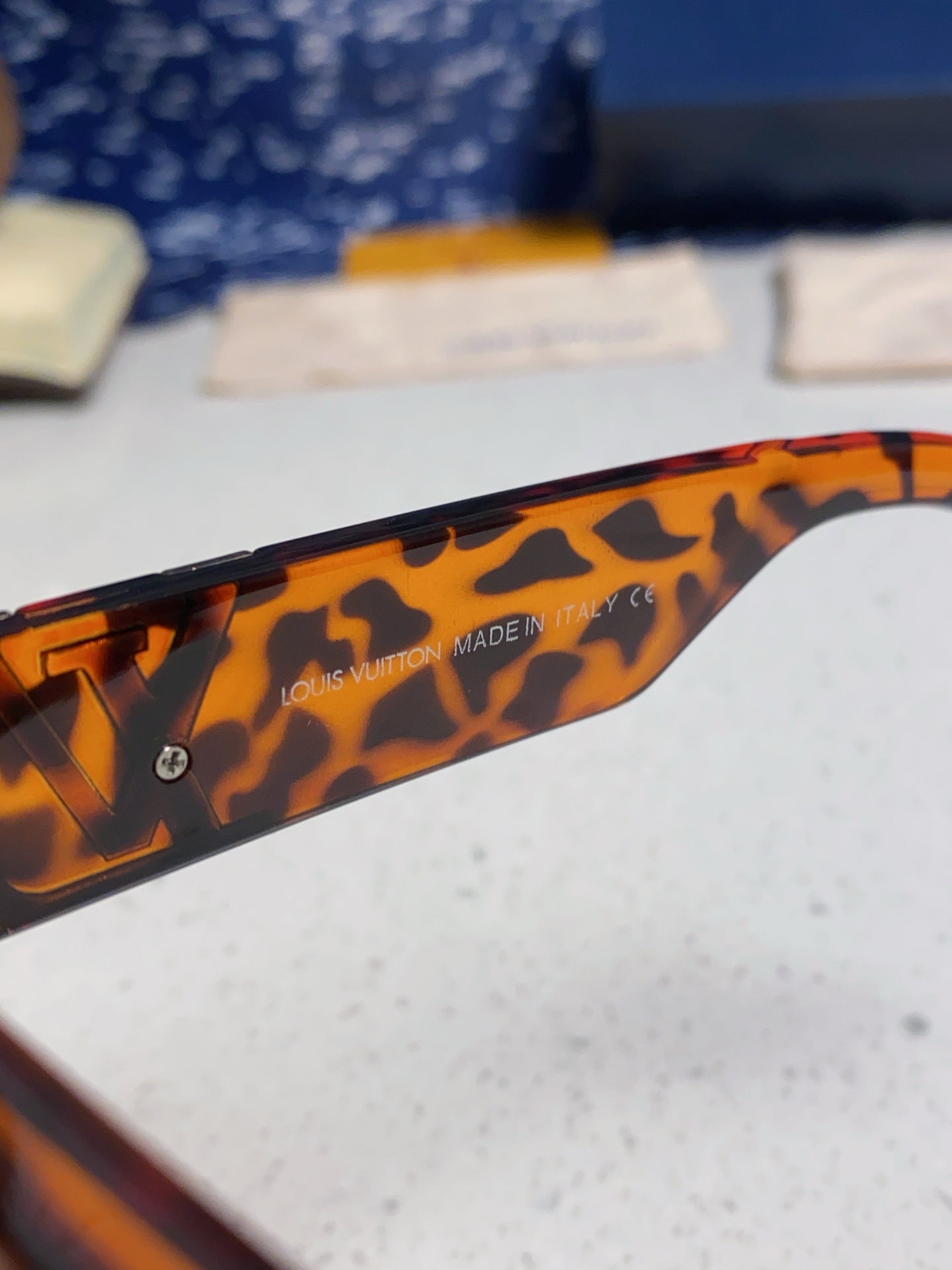 Louis Vuitton Square Brown Lens Sunglasses for Men & Women - 398163 - detail image 8