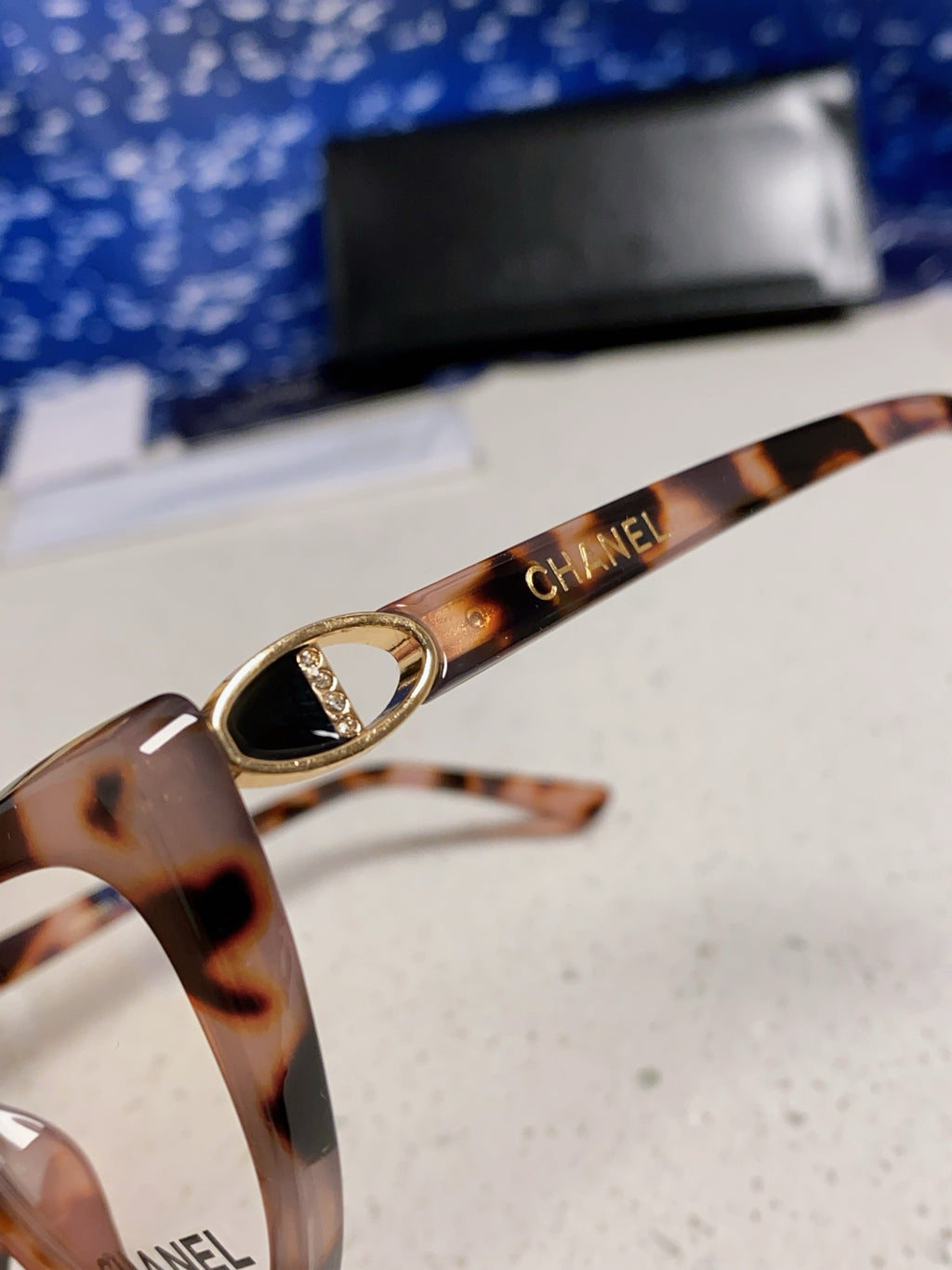Chanel Cat-Eye Silver Lens Sunglasses for Men & Women - 398501 - detail image 7