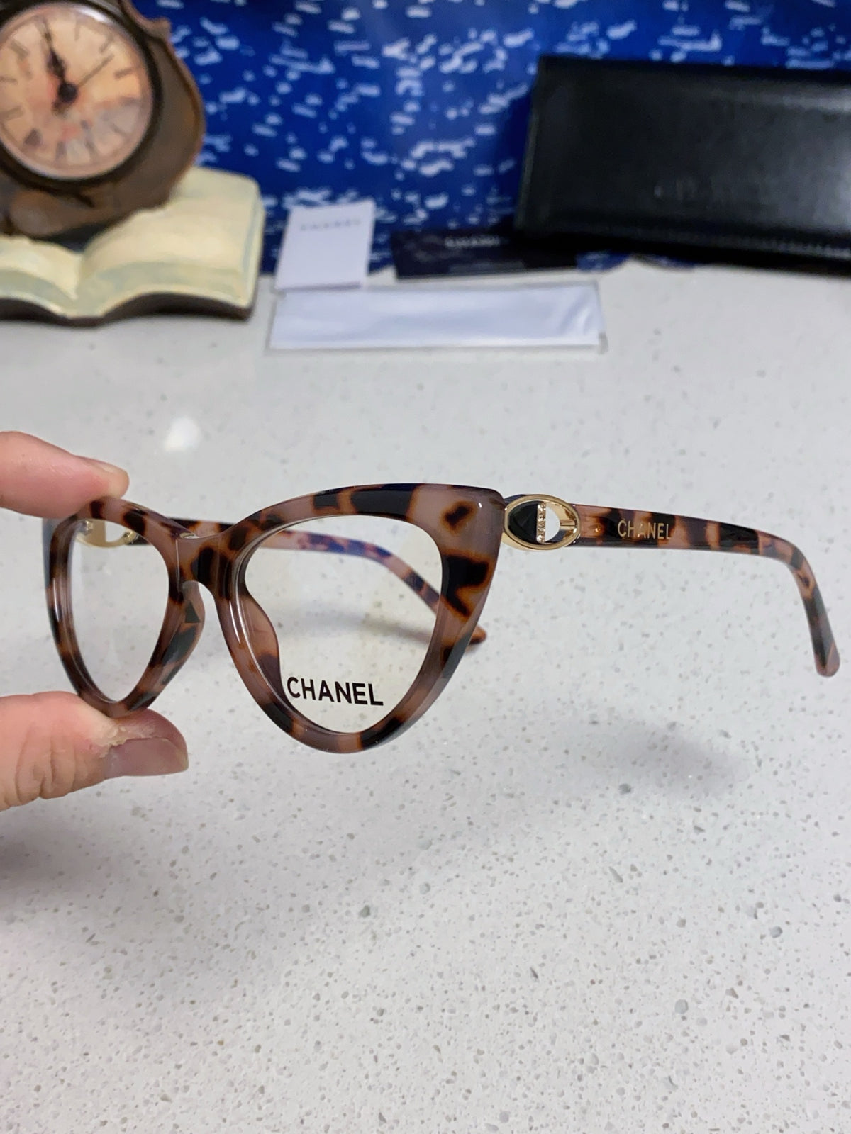 Chanel Cat-Eye Silver Lens Sunglasses for Men & Women - 398501 - detail image 6