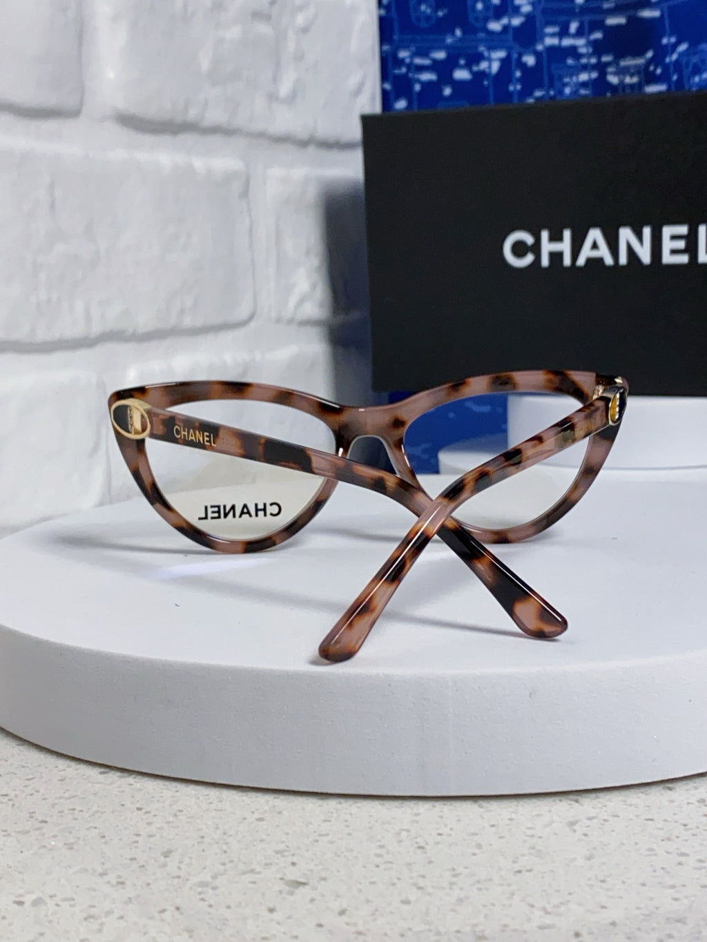 Chanel Cat-Eye Silver Lens Sunglasses for Men & Women - 398501 - detail image 3
