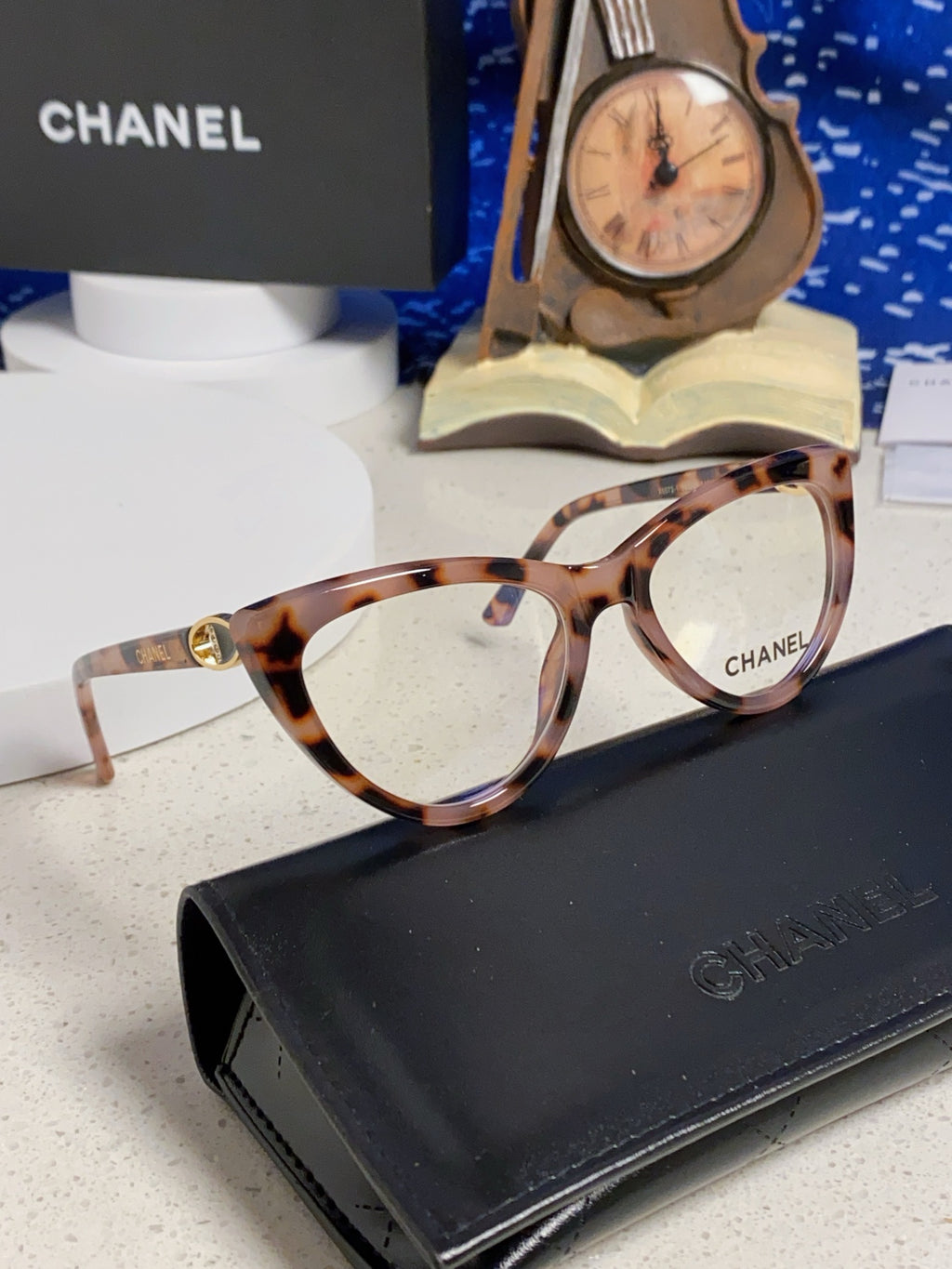 Chanel Cat-Eye Silver Lens Sunglasses for Men & Women - 398501 - detail image 10