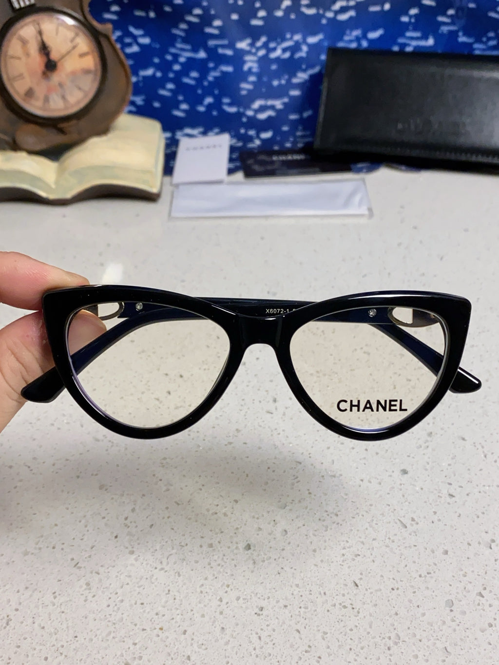 Chanel Cat-Eye Silver Lens Sunglasses for Men & Women - 398502 - detail image 4