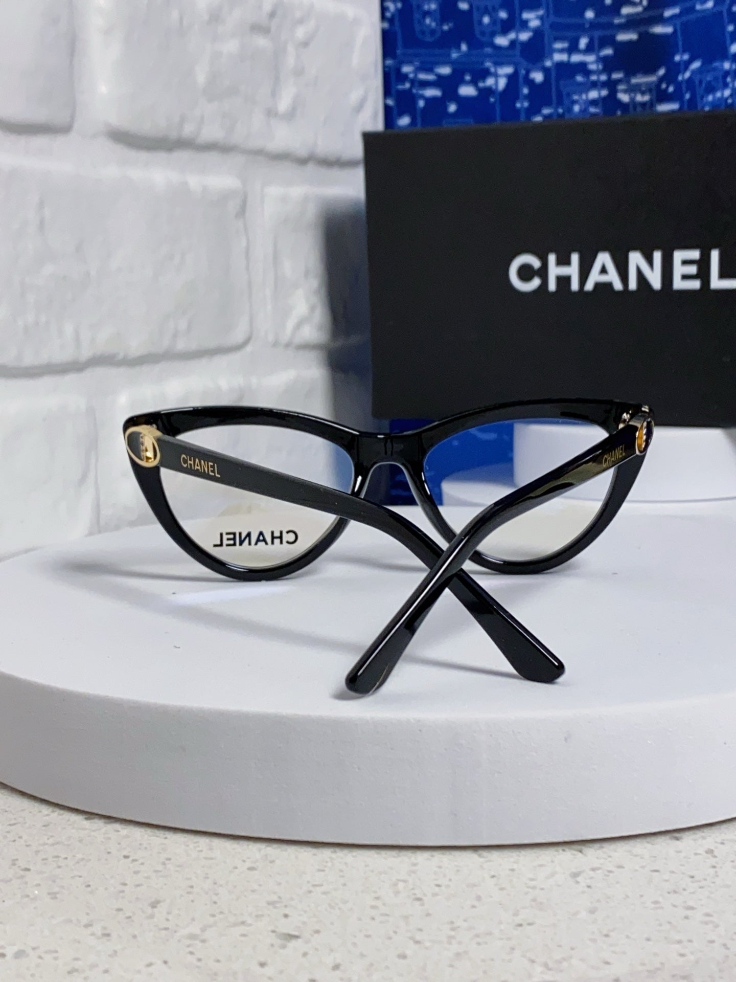 Chanel Cat-Eye Silver Lens Sunglasses for Men & Women - 398502 - detail image 3