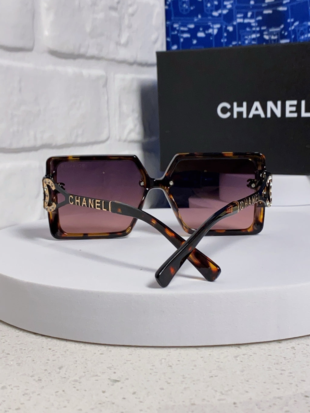 Chanel Fashion Red Lens Sunglasses for Women - 398505 - detail image 3