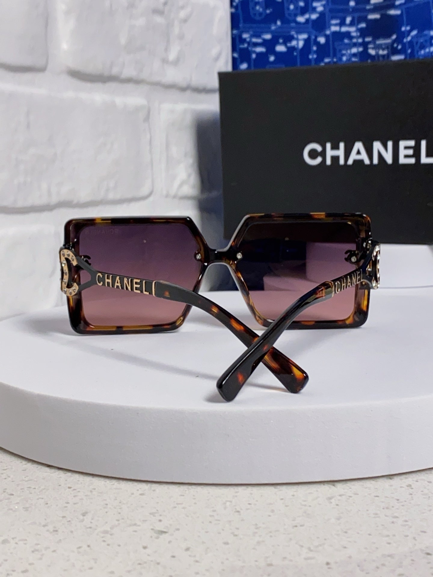 Chanel Fashion Red Lens Sunglasses for Women - 398505 - detail image 3