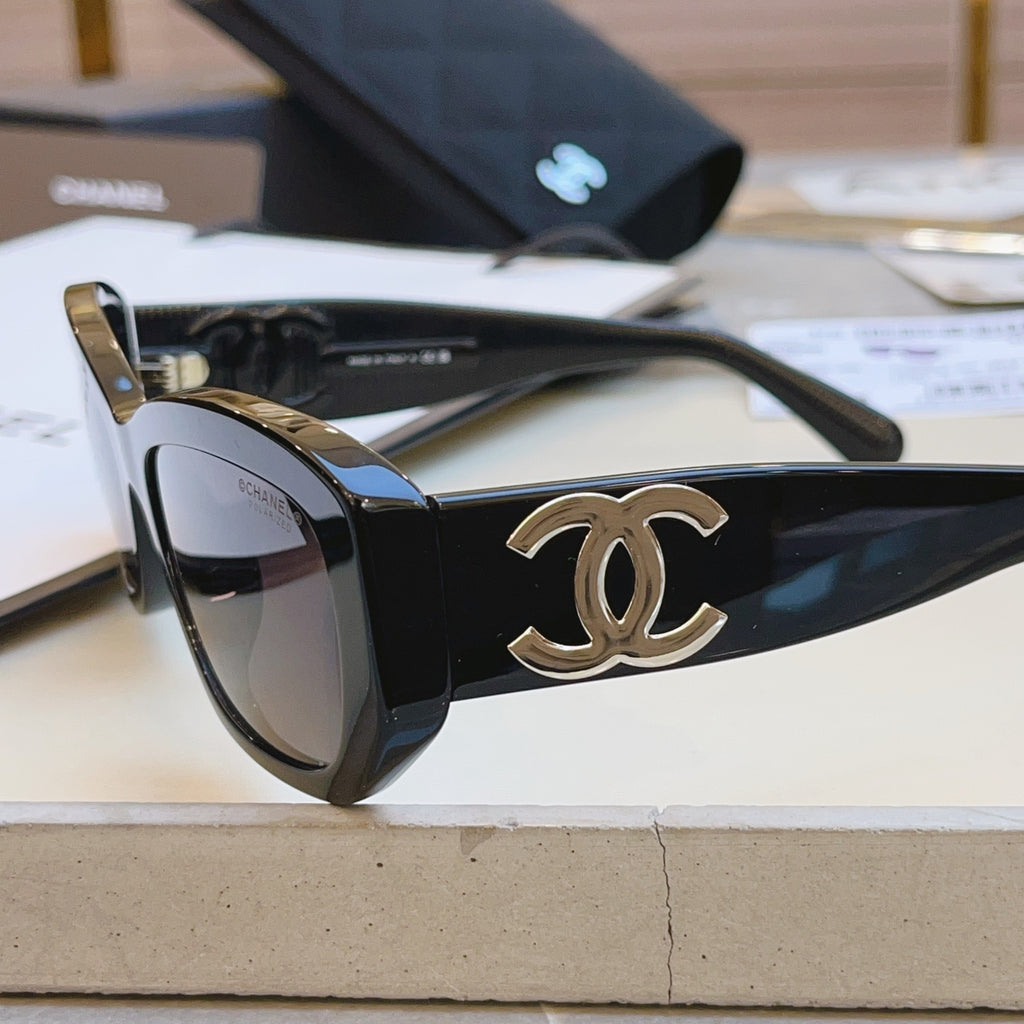 Chanel CH5493 Fashion Black Lens Sunglasses for Men & Women - 382347 - detail image 4