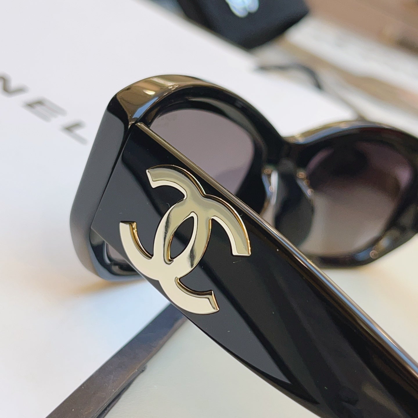 Chanel CH5493 Fashion Black Lens Sunglasses for Men & Women - 382347 - detail image 7