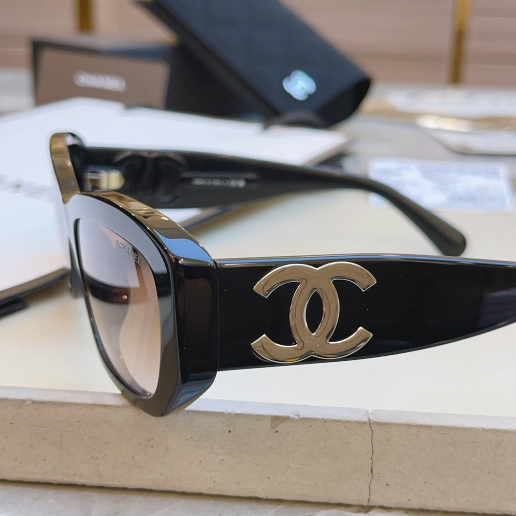 Chanel CH5493 Fashion Black Lens Sunglasses for Men & Women - 382348 - detail image 3