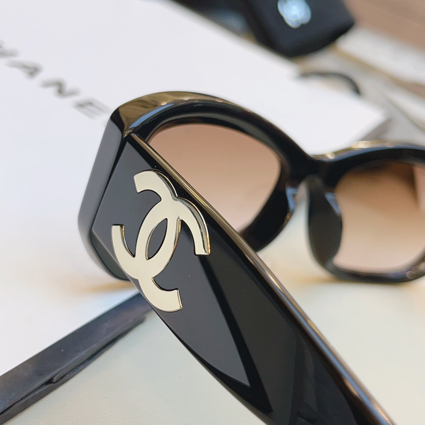 Chanel CH5493 Fashion Black Lens Sunglasses for Men & Women - 382348 - detail image 6