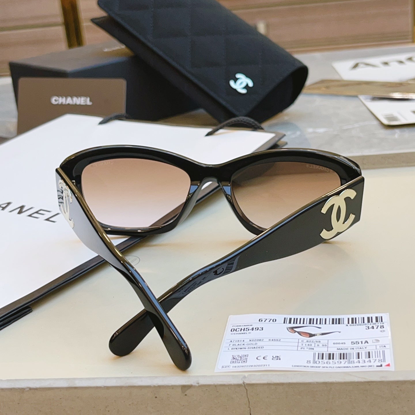 Chanel CH5493 Fashion Black Lens Sunglasses for Men & Women - 382348 - detail image 7