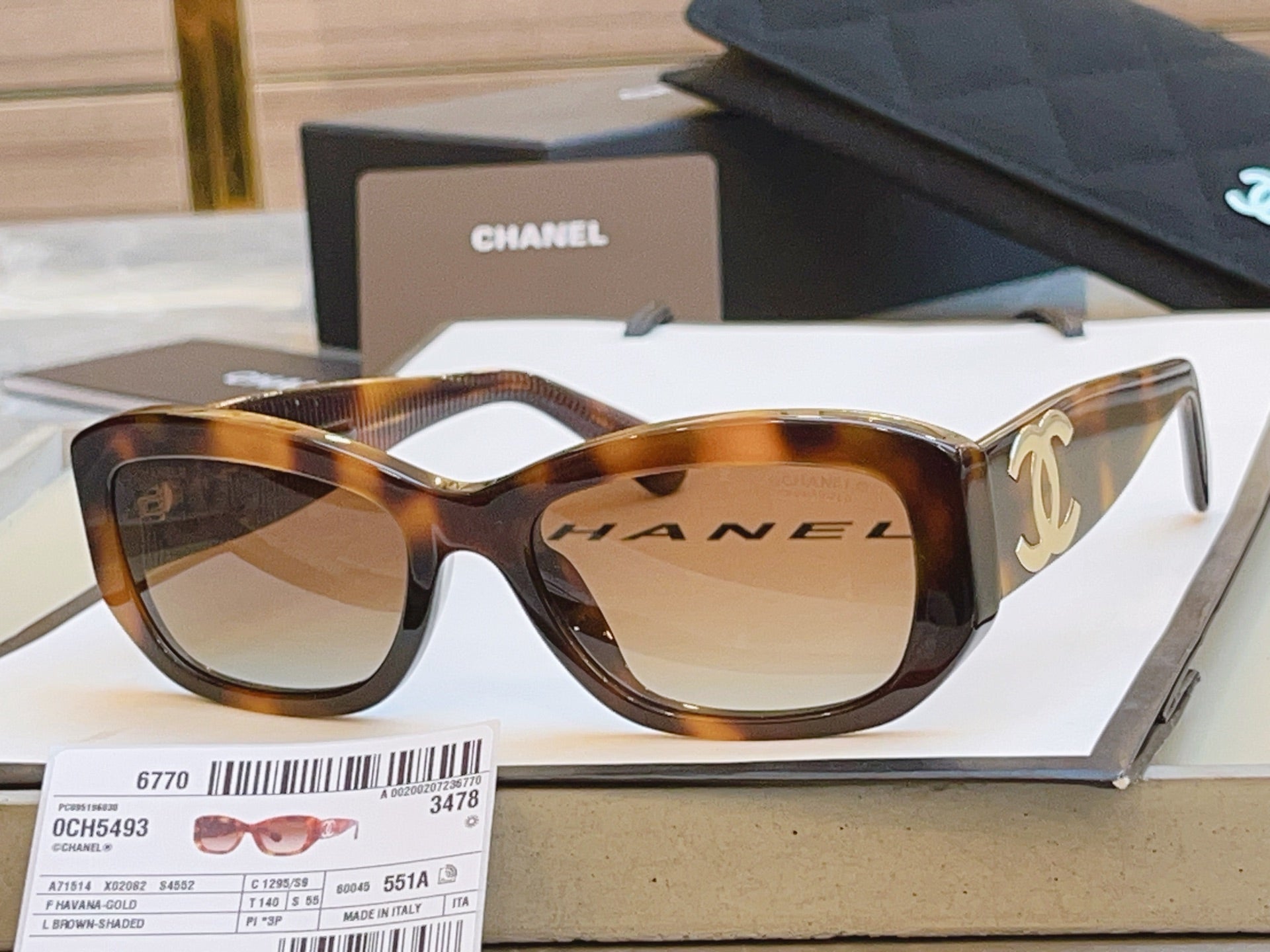 Chanel CH5493 Fashion Black Lens Sunglasses for Men & Women - 382349 - detail image 2