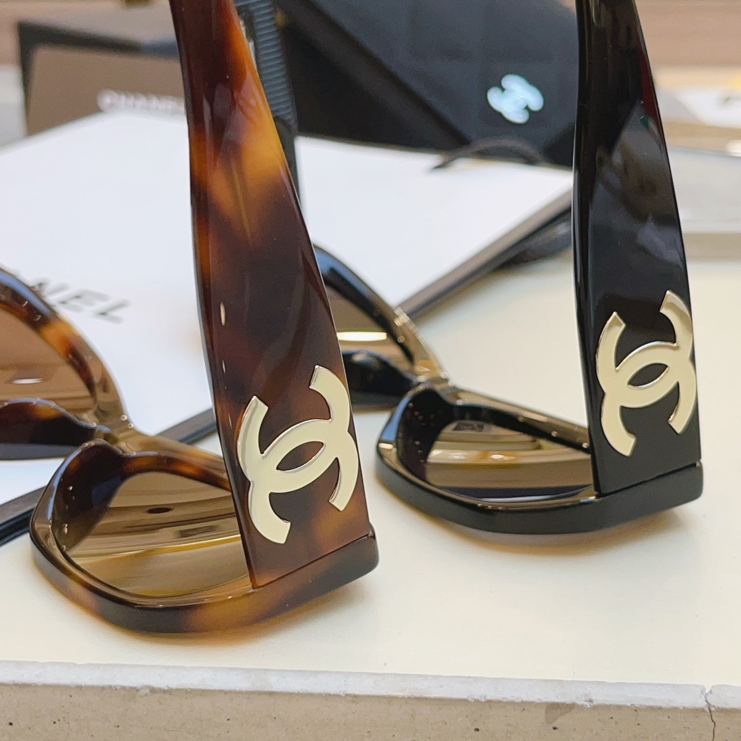 Chanel CH5493 Fashion Blue Lens Sunglasses for Men & Women - detail image 3