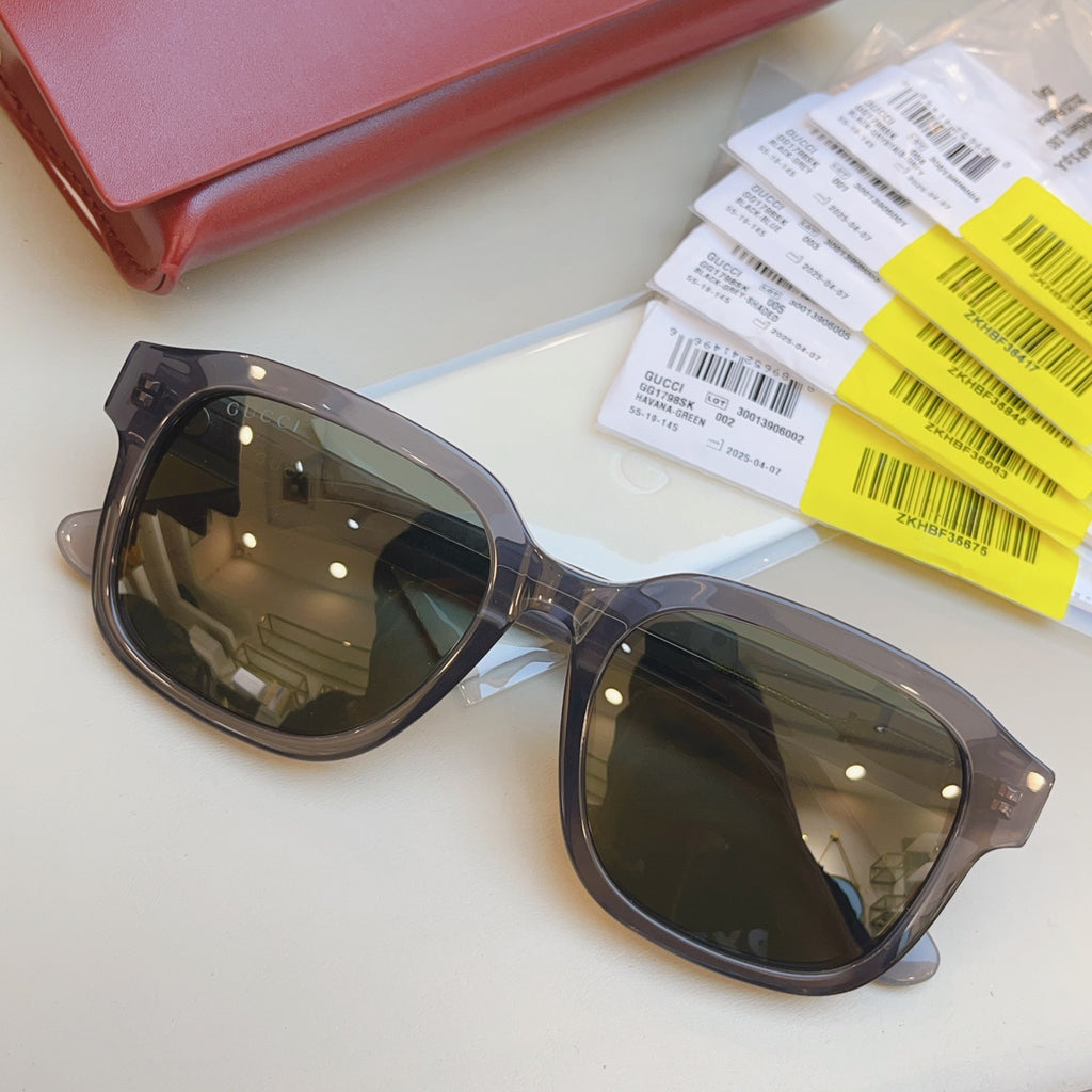 Gucci GG1798SA Fashion Black Lens Sunglasses for Men & Women - detail image 3