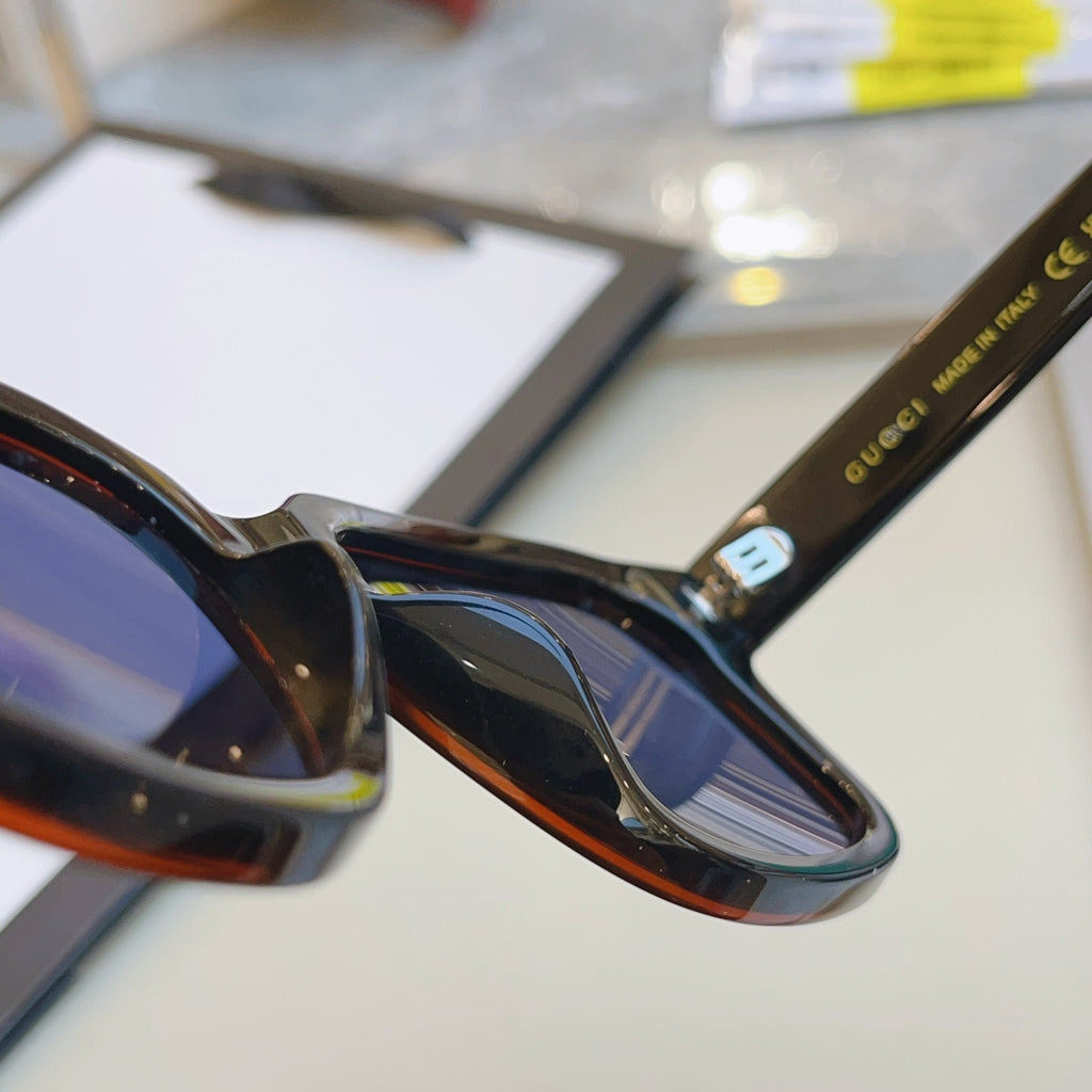 Gucci GG1798SA Fashion Black Lens Sunglasses for Men & Women - detail image 7