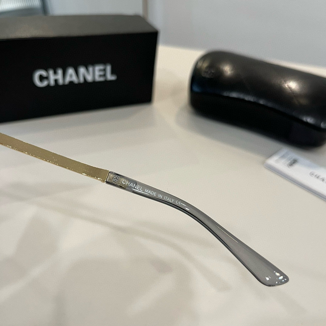 Chanel Oversized Silver Lens Sunglasses for Men & Women - 486569 - detail image 9
