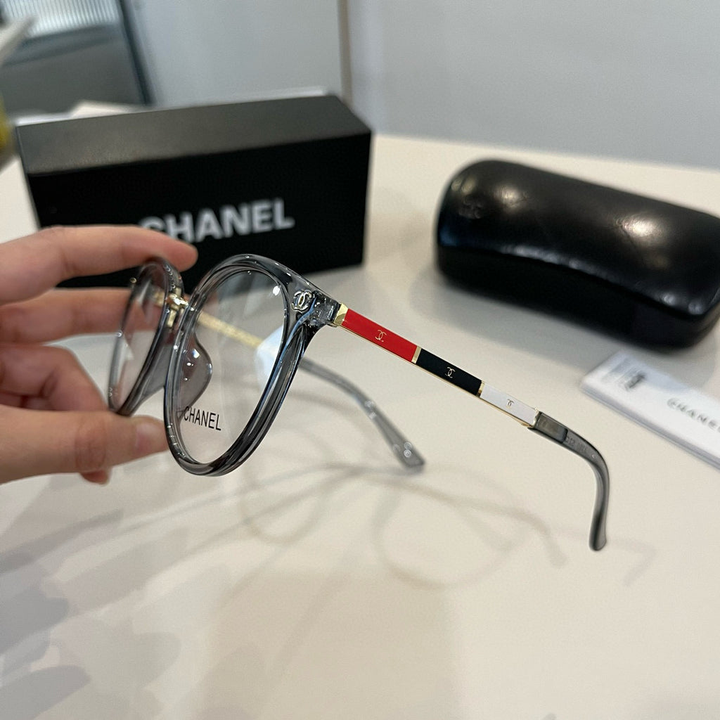 Chanel Oversized Silver Lens Sunglasses for Men & Women - 448960 - detail image 4