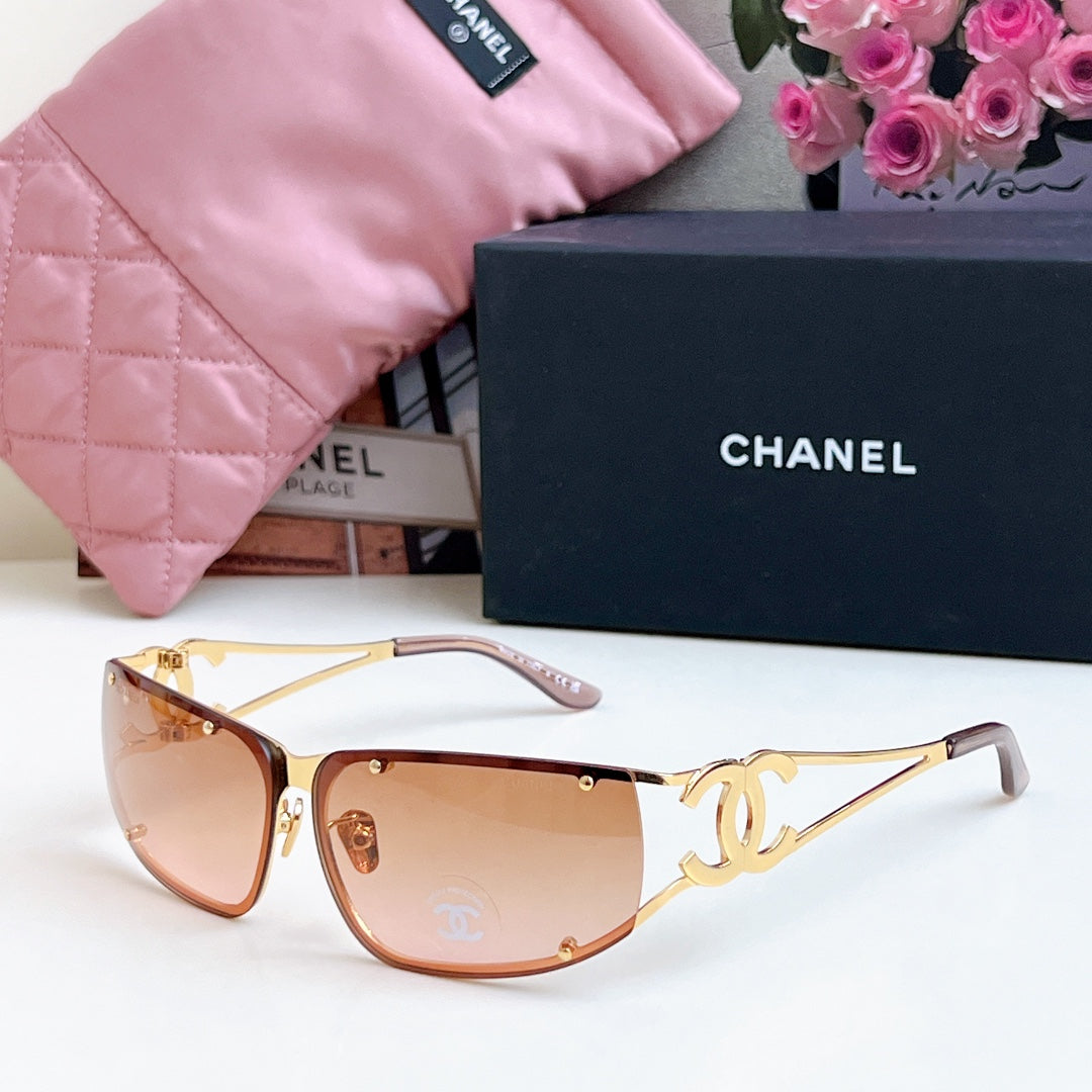 Chanel Oversized Black Lens Sunglasses for Men & Women - 398570 - detail image 2
