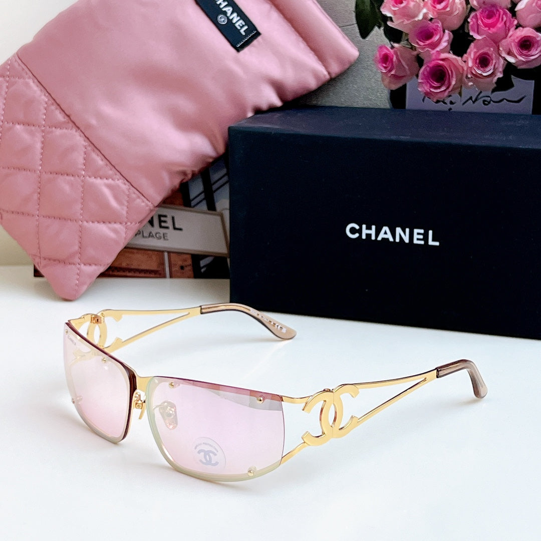 Chanel Oversized Black Lens Sunglasses for Men & Women - 398570 - detail image 4